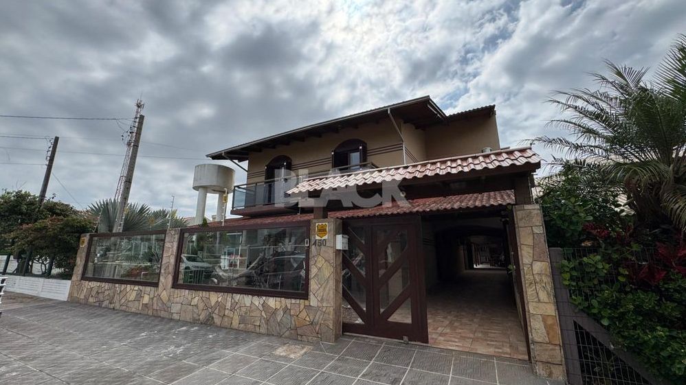 Casa para venda no bairro Praia da Cal em Torres