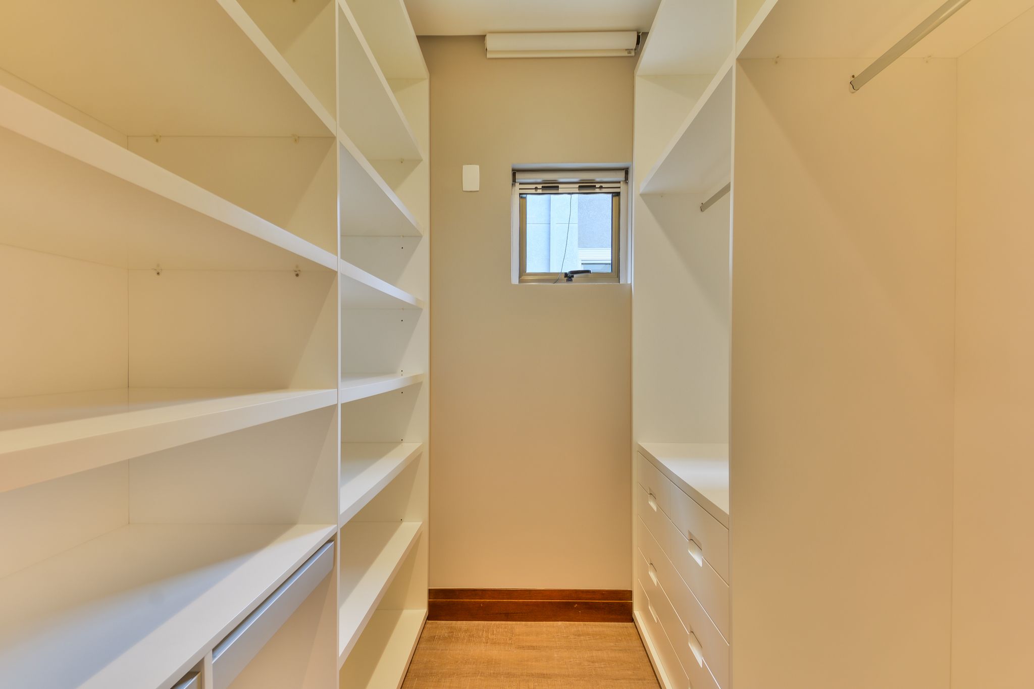 Apartamento 5 quartos sendo 4 suítes para venda no bairro Centro em Gramado