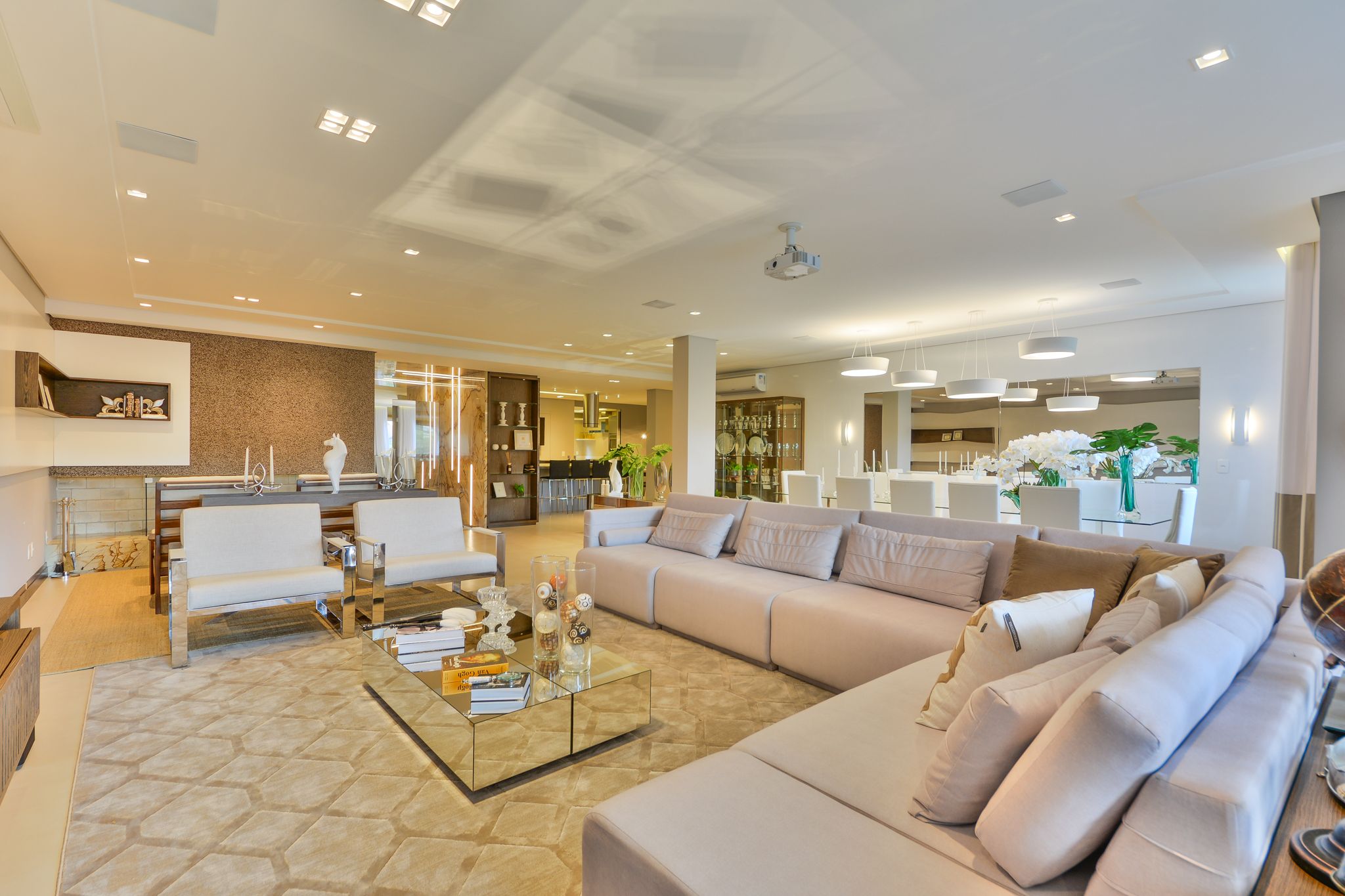 Apartamento 5 quartos sendo 4 suítes para venda no bairro Centro em Gramado