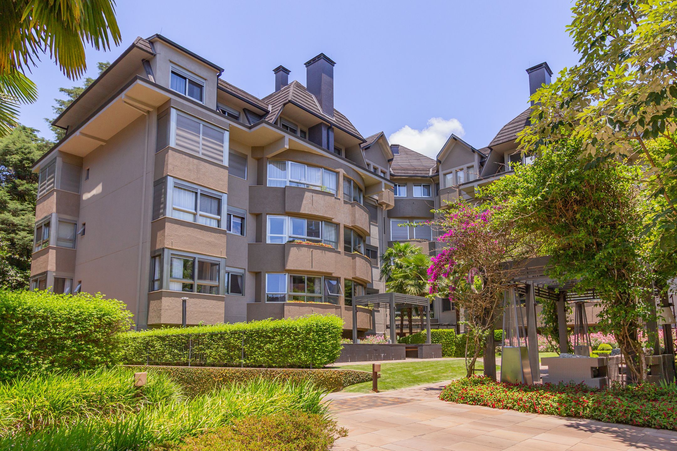 Apartamento 5 quartos sendo 4 suítes para venda no bairro Centro em Gramado