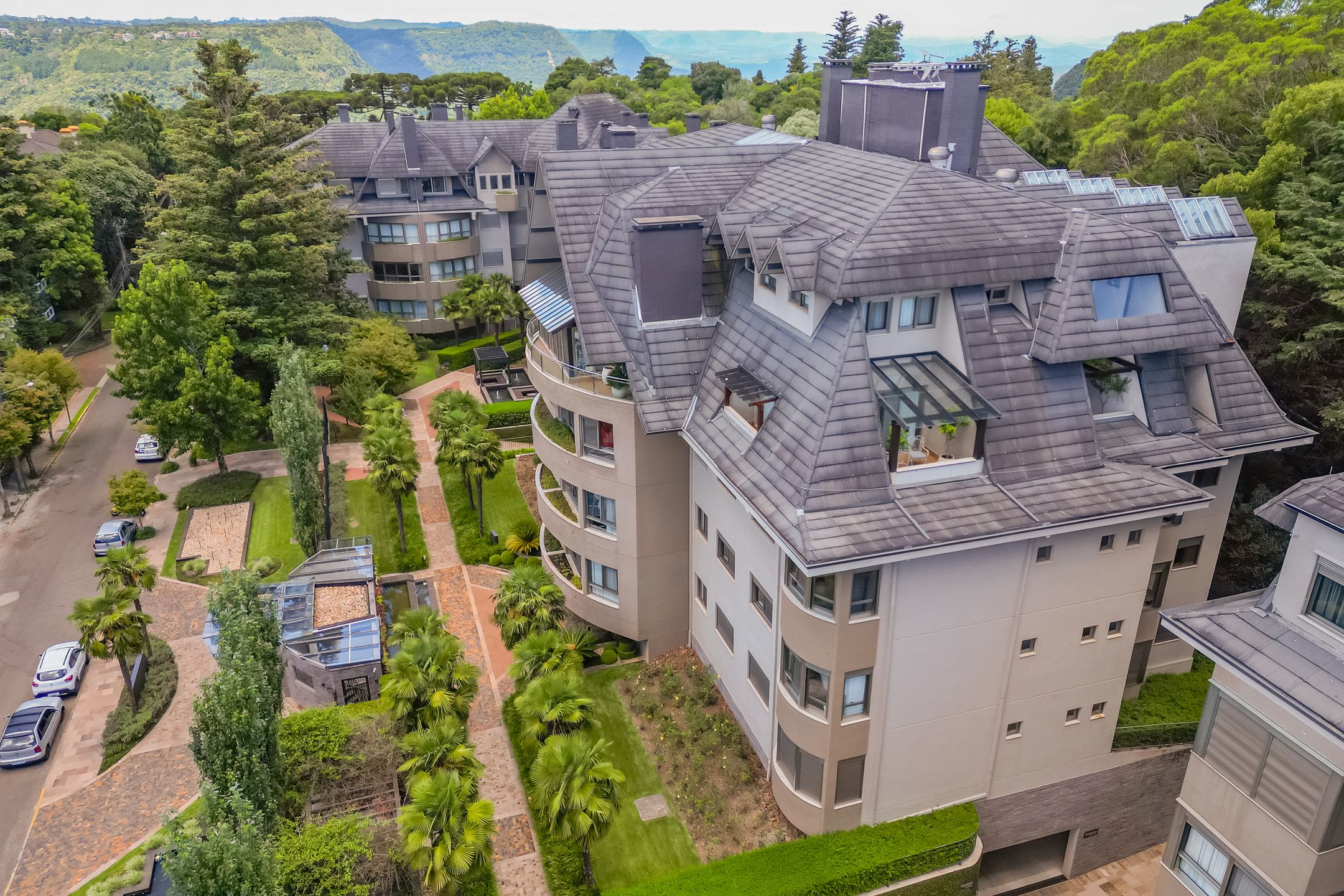 Apartamento 5 quartos sendo 4 suítes para venda no bairro Centro em Gramado