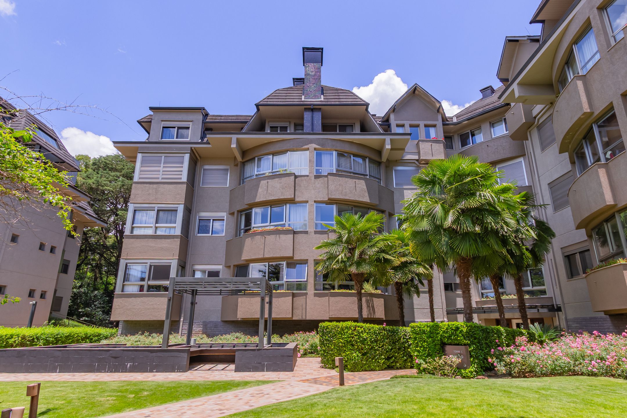 Apartamento 4 quartos sendo 4 suítes para venda no bairro Centro em Gramado