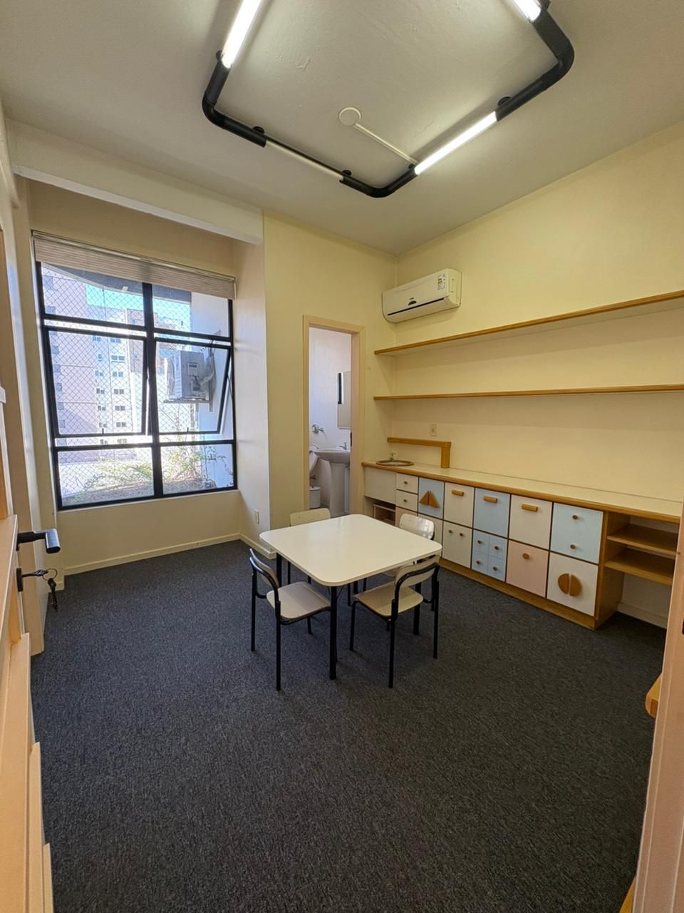 Sala Comercial Aérea para venda no bairro Centro em Caxias do Sul