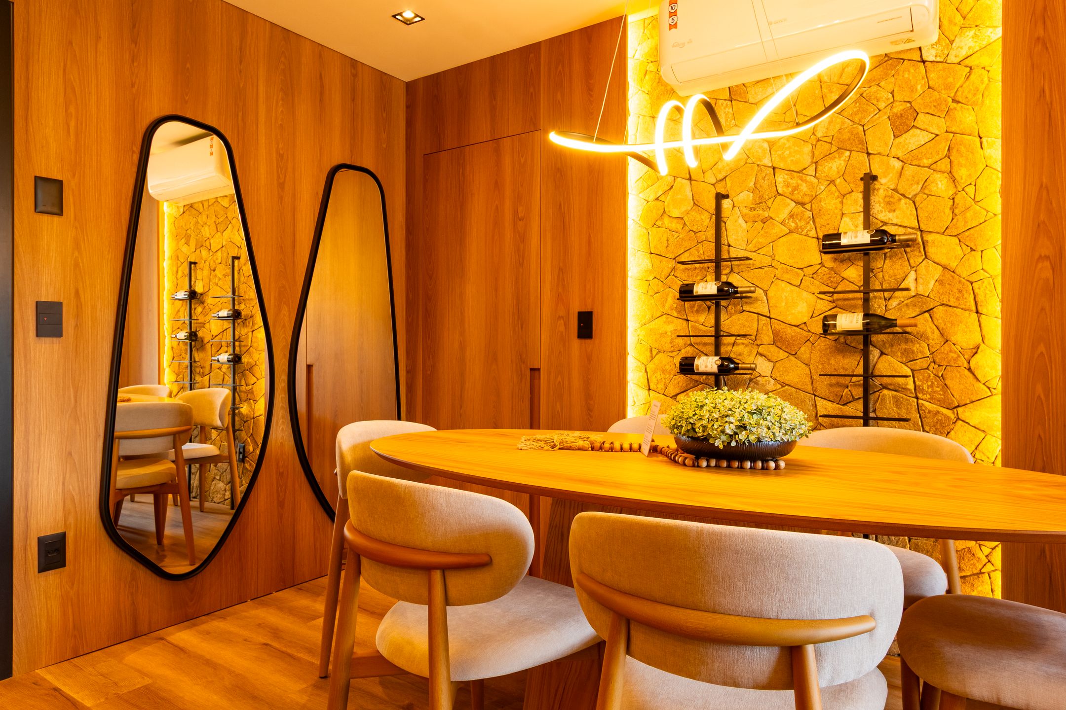 Apartamento 2 quartos sendo 2 suítes para venda no bairro Centro em Gramado