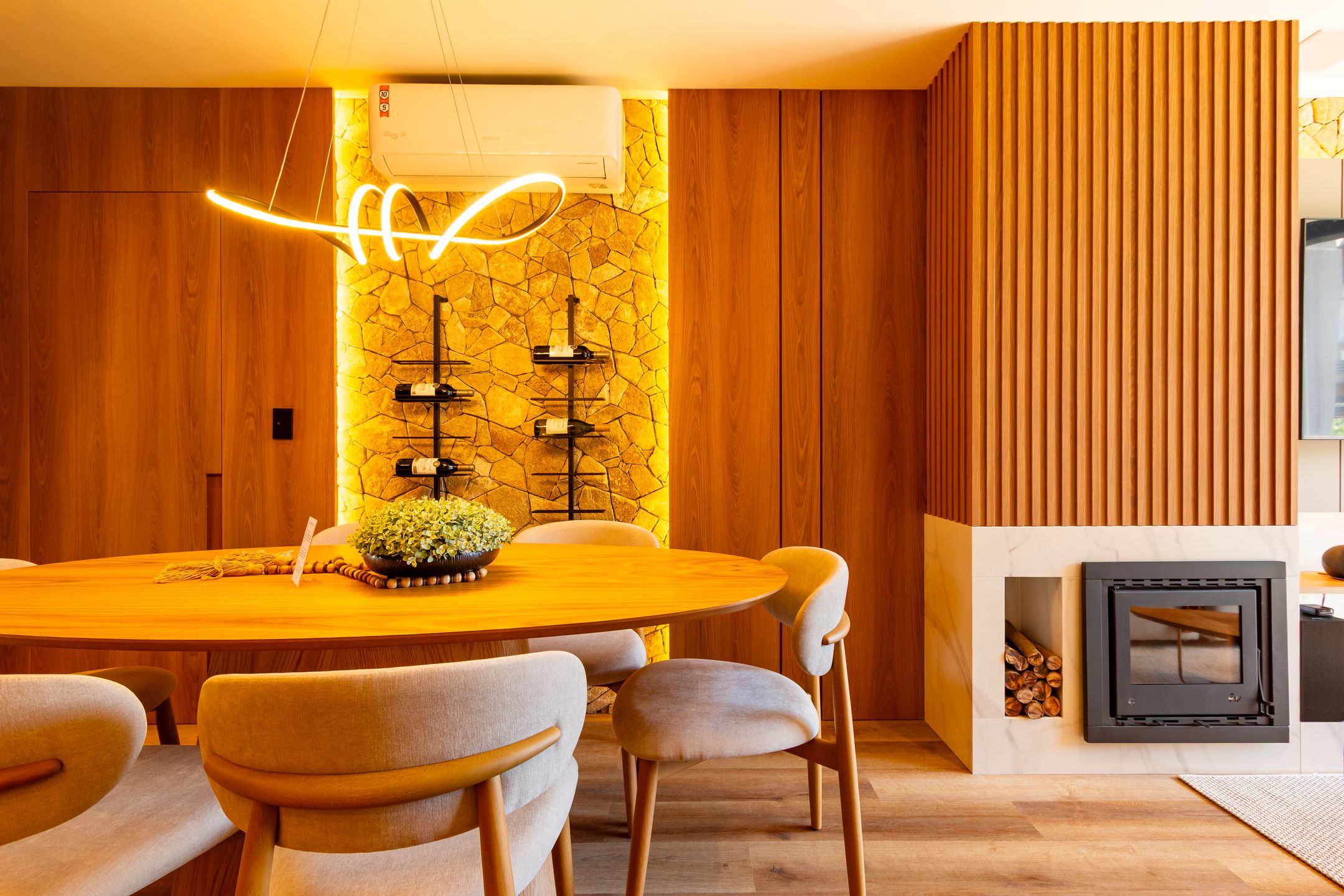 Apartamento 2 quartos sendo 2 suítes para venda no bairro Centro em Gramado