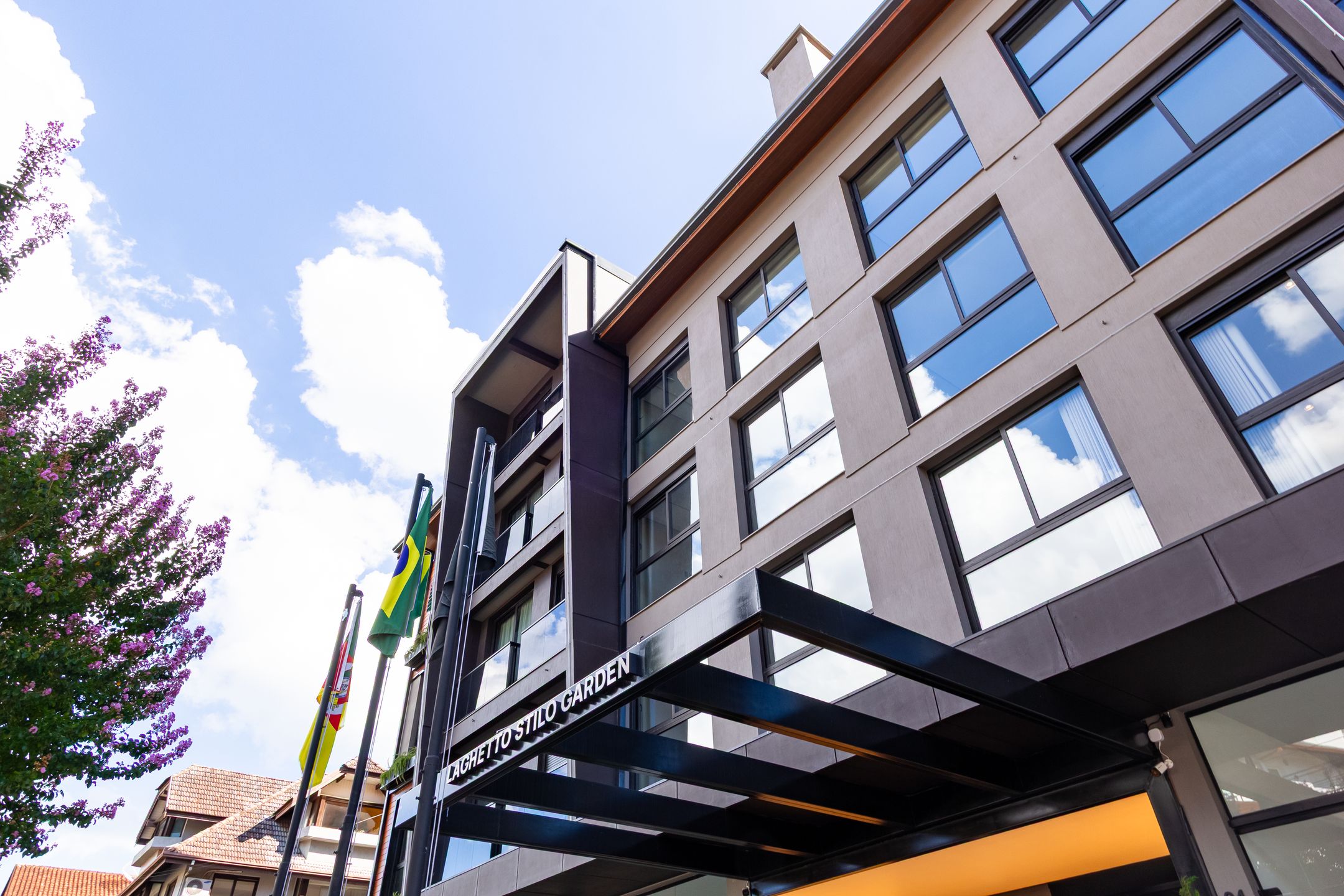 Apartamento 2 quartos sendo 2 suítes para venda no bairro Centro em Gramado