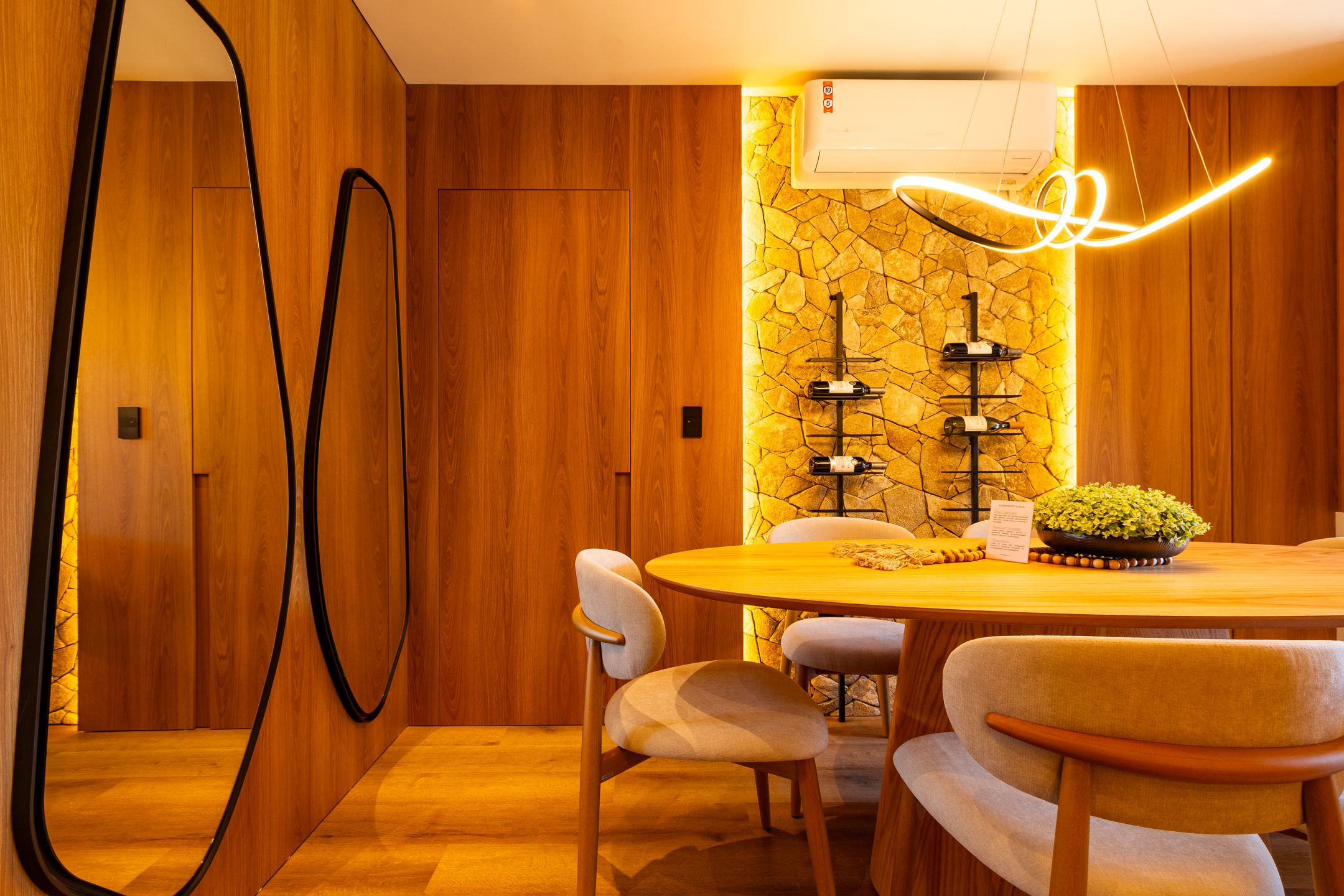 Apartamento 2 quartos sendo 2 suítes para venda no bairro Centro em Gramado