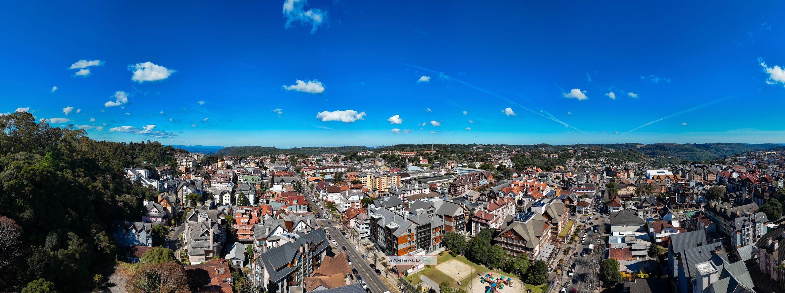 Apartamento 2 quartos sendo 2 suítes para venda no bairro Centro em Gramado