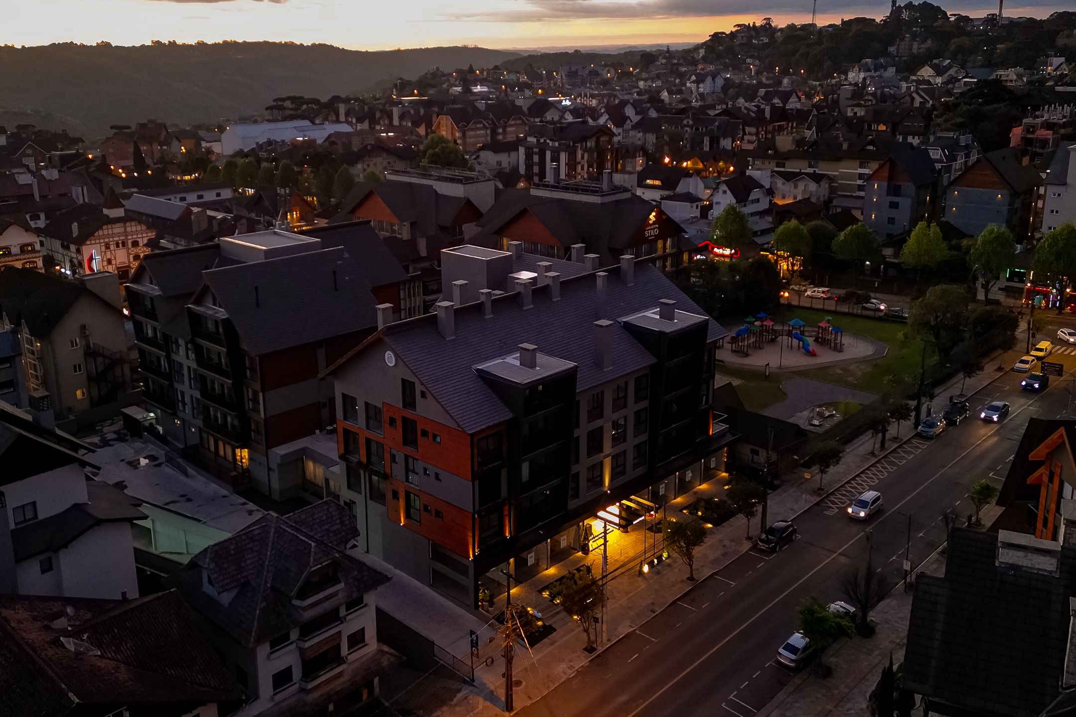 Apartamento 2 quartos sendo 2 suítes para venda no bairro Centro em Gramado