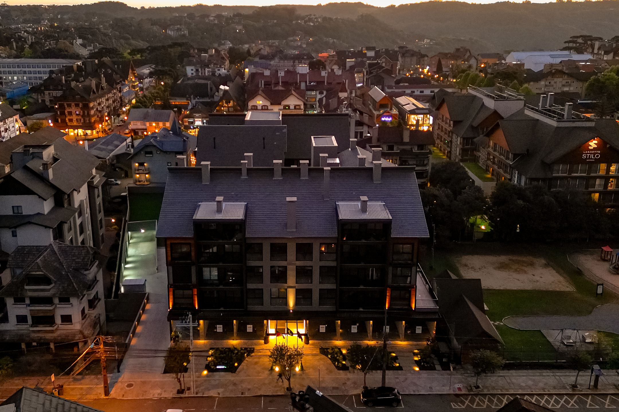 Apartamento 2 quartos sendo 2 suítes para venda no bairro Centro em Gramado