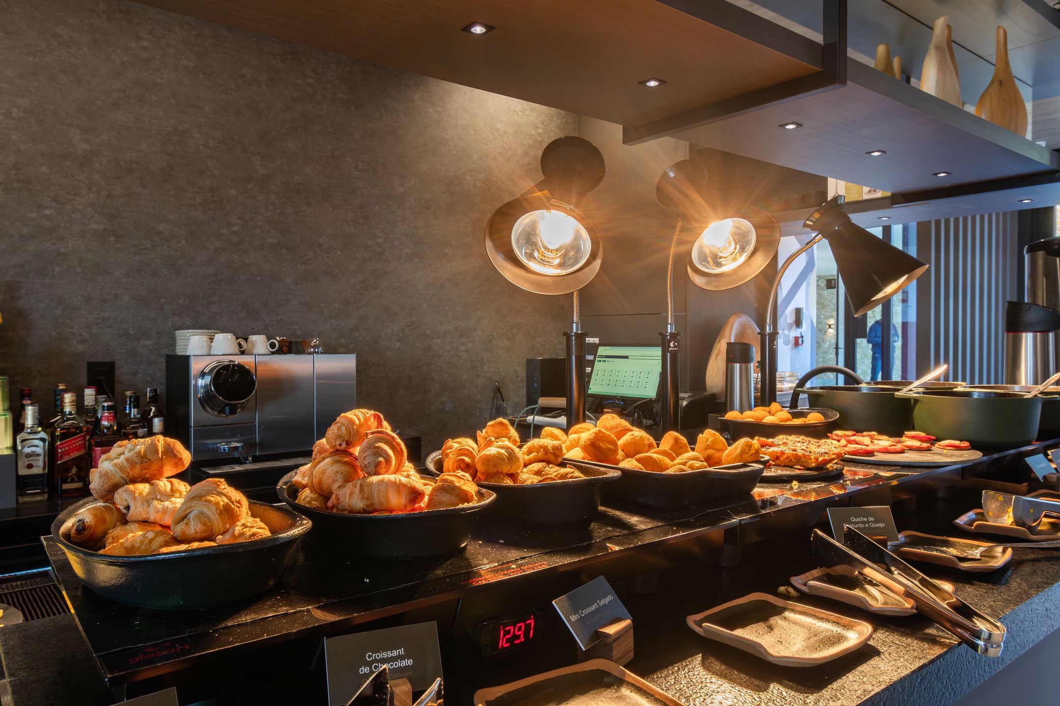 Apartamento 2 quartos sendo 2 suítes para venda no bairro Centro em Gramado