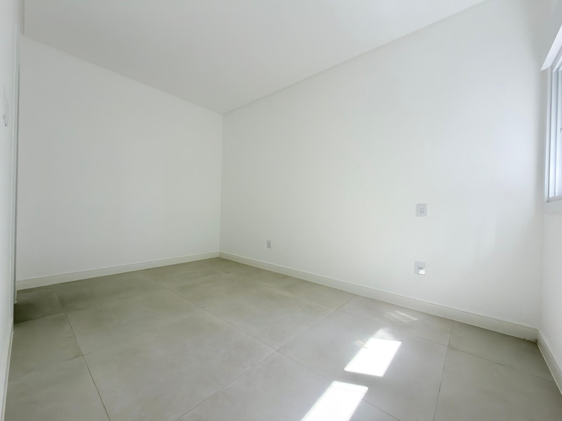 Apartamento 1 quarto sendo 1 suíte para venda no bairro Zona Nova em Capão da Canoa