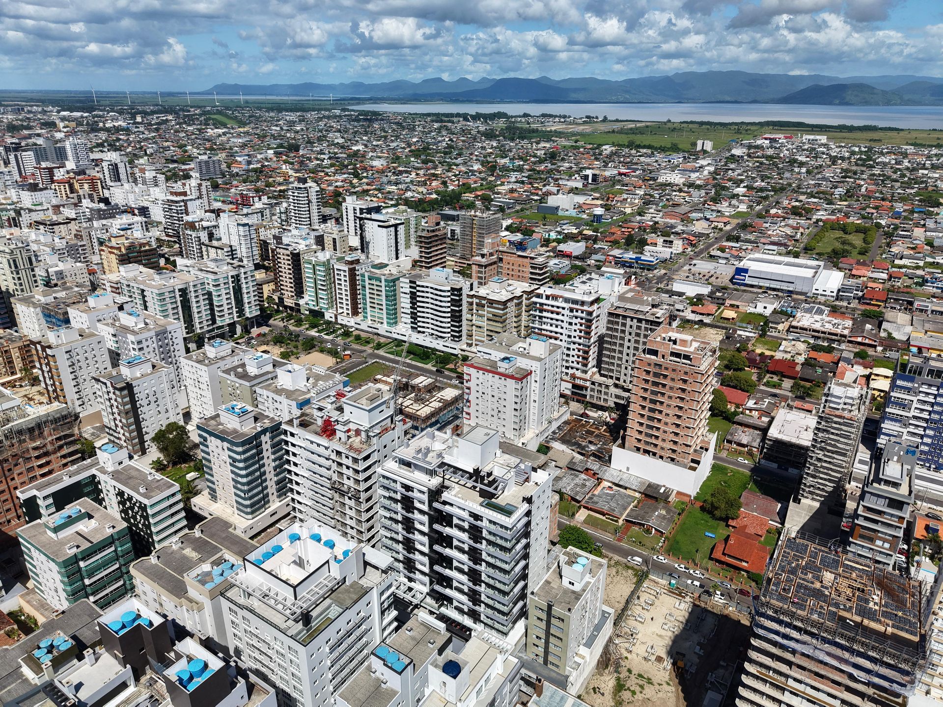 Apartamento 1 quarto sendo 1 suíte para venda no bairro Zona Nova em Capão da Canoa