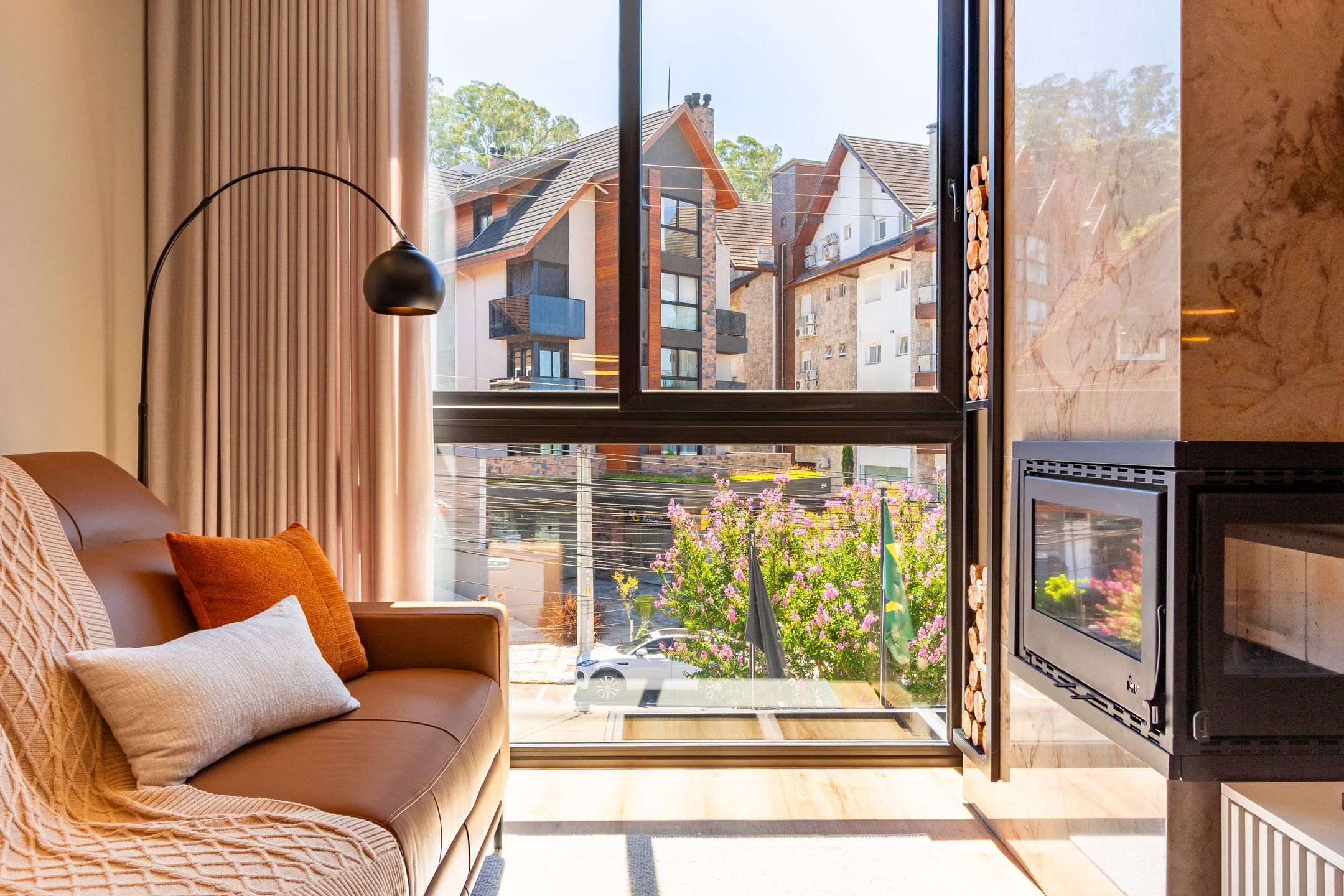 Apartamento 2 quartos sendo 2 suítes para venda no bairro Centro em Gramado