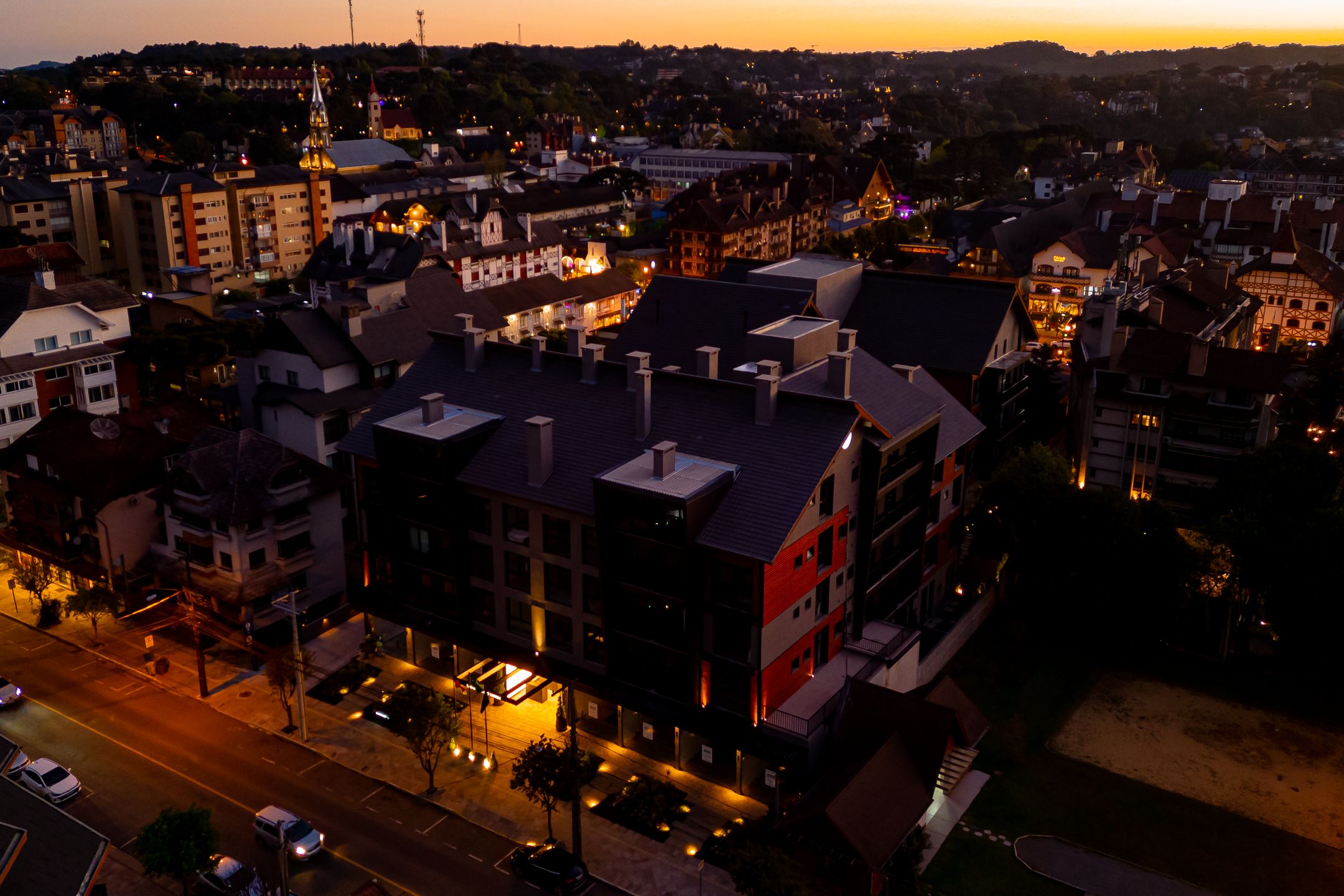 Apartamento 2 quartos sendo 2 suítes para venda no bairro Centro em Gramado