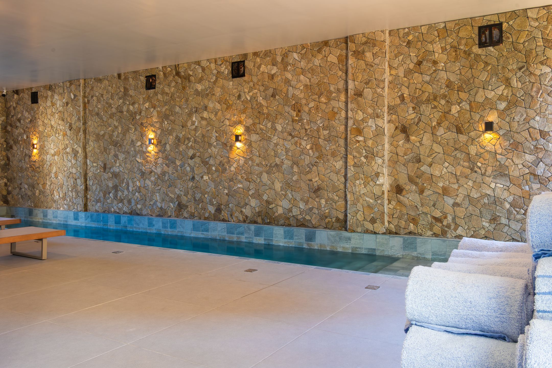 Apartamento 2 quartos sendo 2 suítes para venda no bairro Centro em Gramado