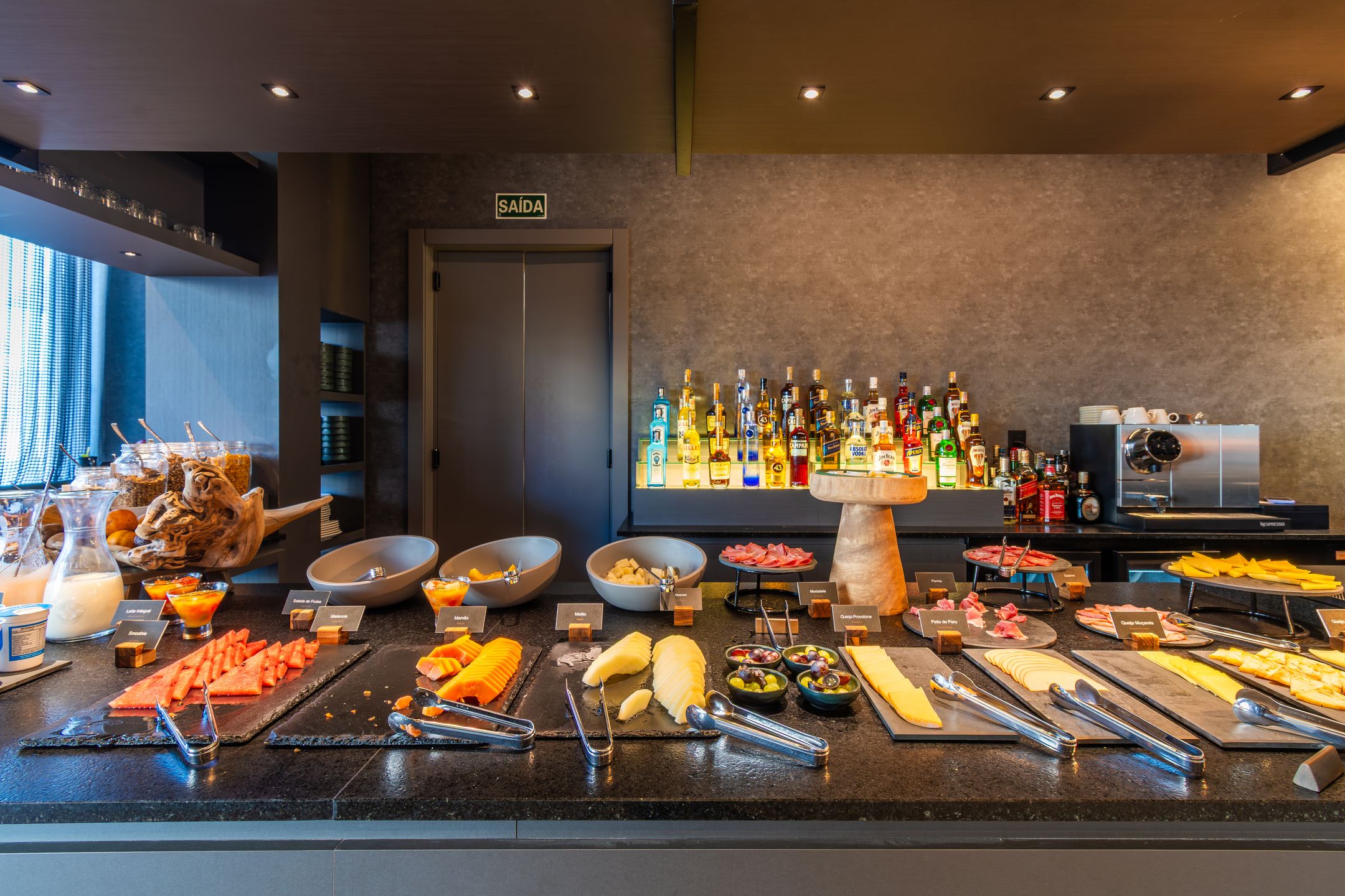 Apartamento 2 quartos sendo 2 suítes para venda no bairro Centro em Gramado