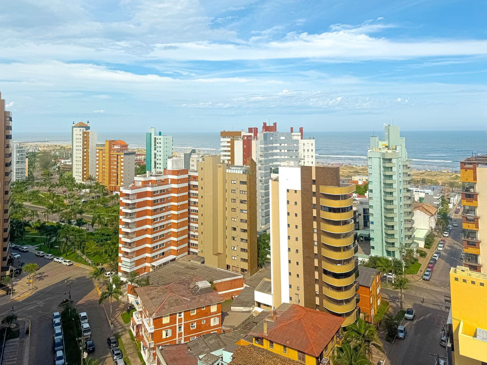 Cobertura 3 quartos sendo 1 suíte para venda no bairro Centro em Torres