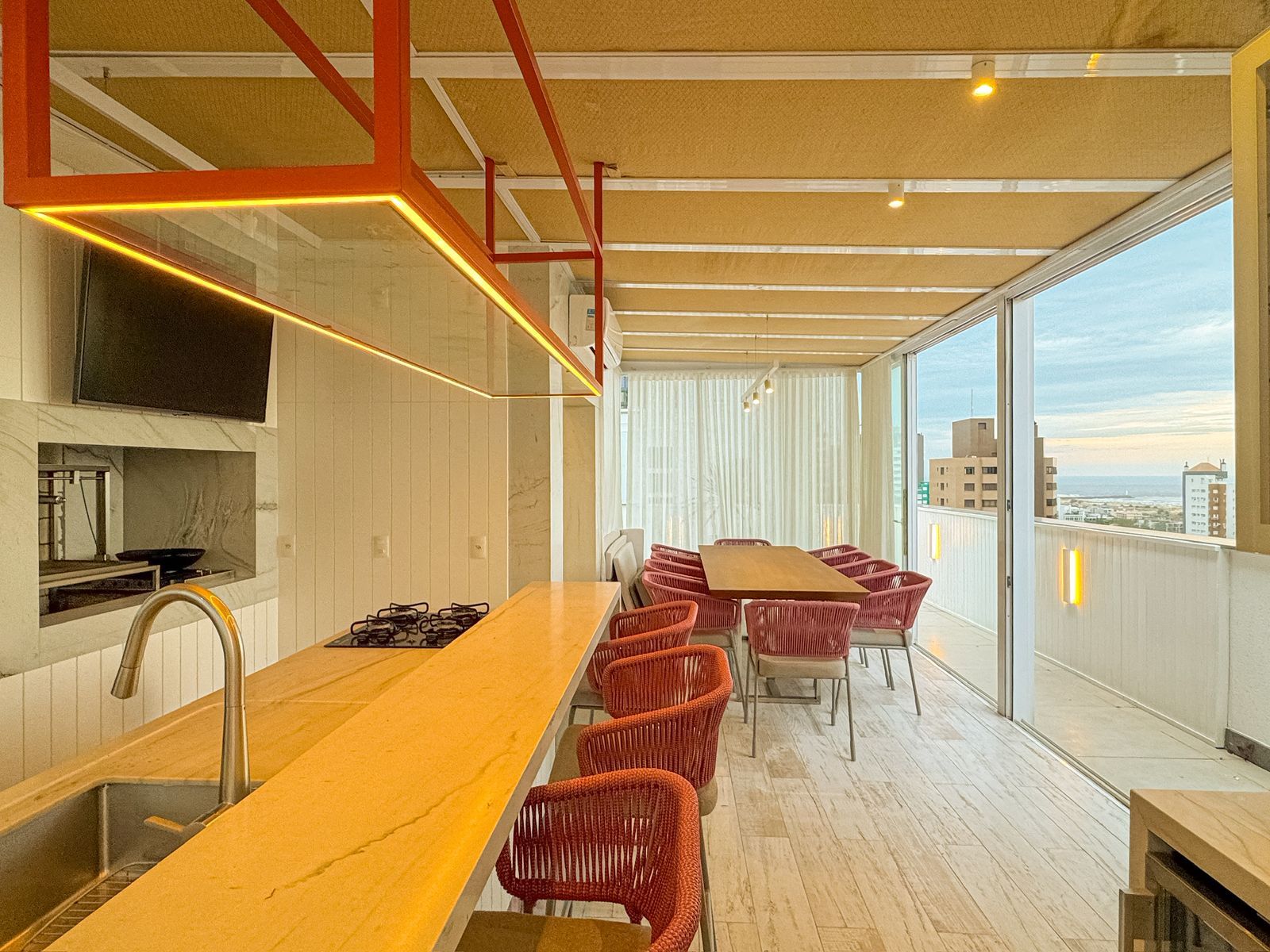 Cobertura 3 quartos sendo 1 suíte para venda no bairro Centro em Torres