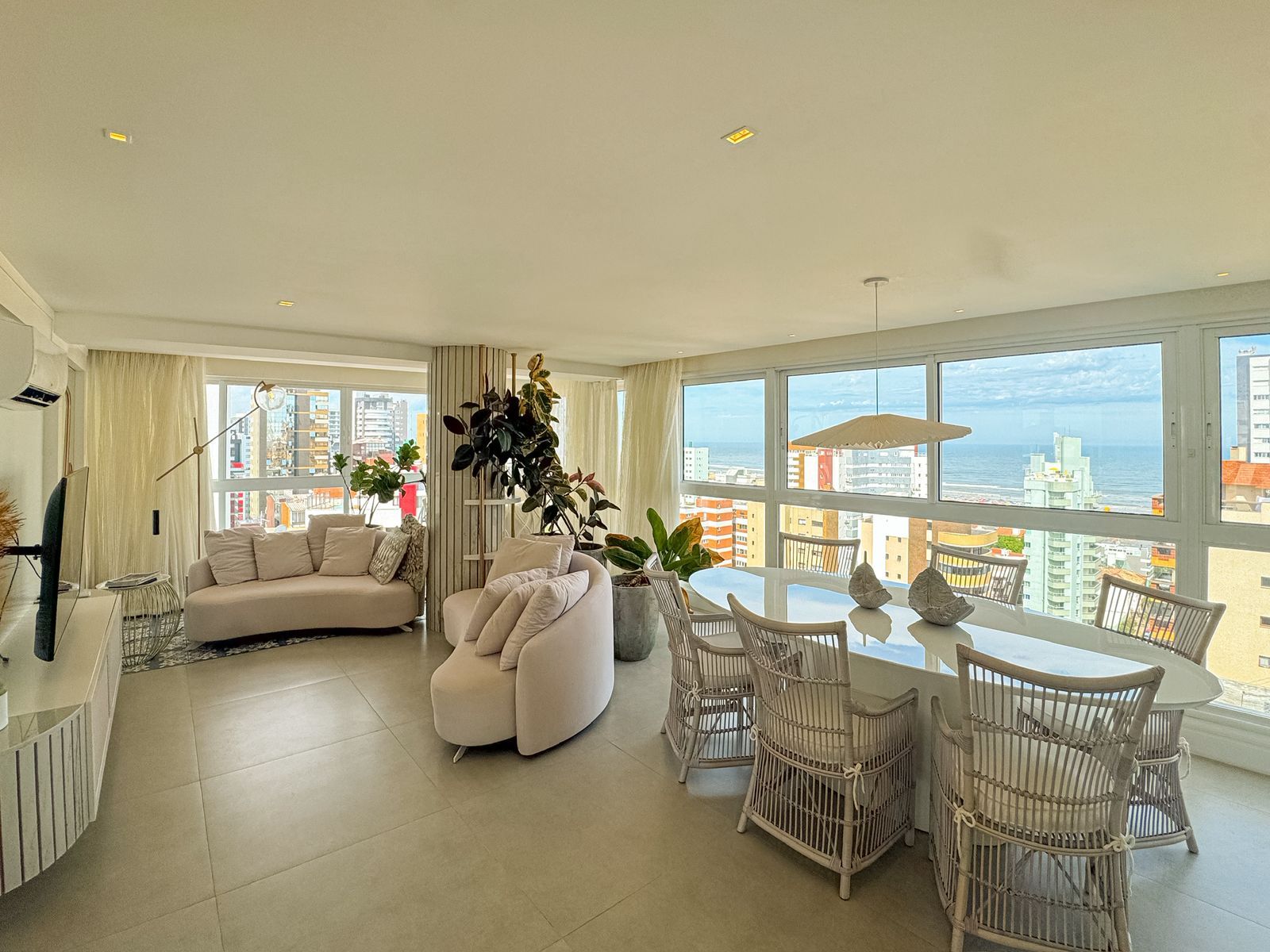 Cobertura 3 quartos sendo 1 suíte para venda no bairro Centro em Torres