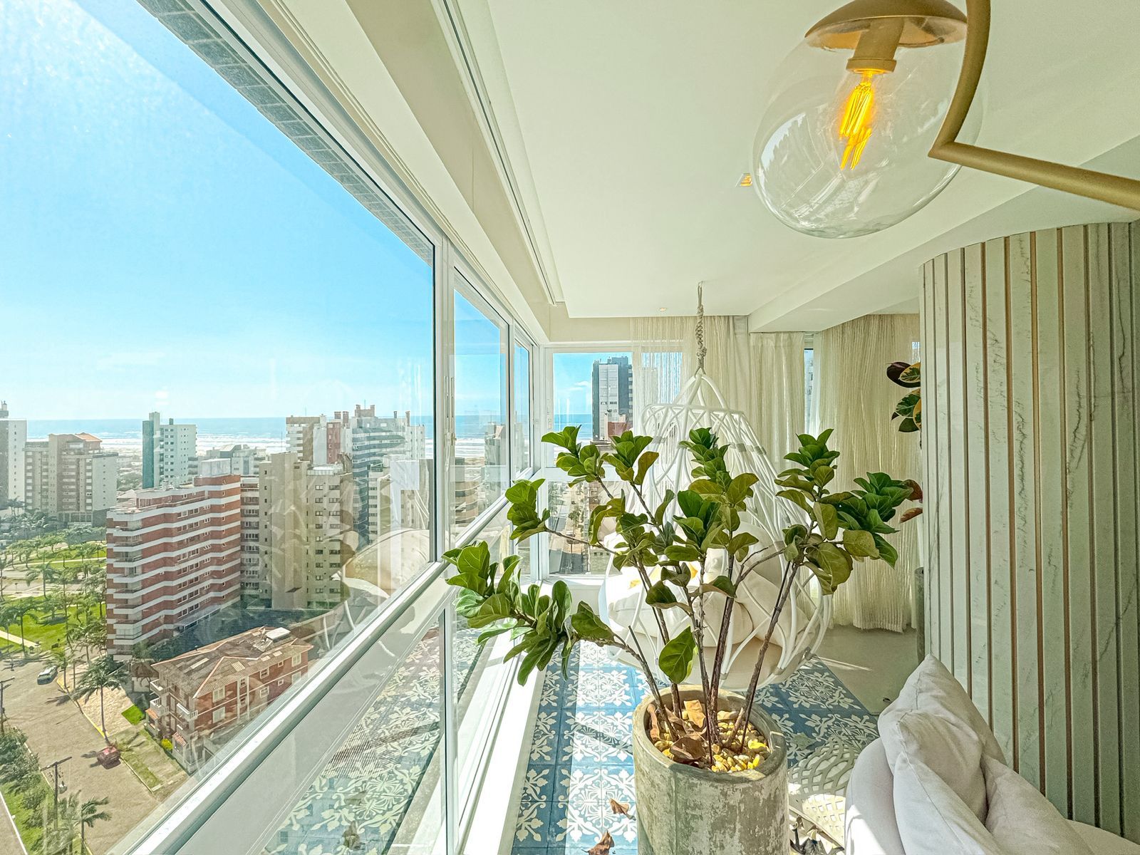 Cobertura 3 quartos sendo 1 suíte para venda no bairro Centro em Torres