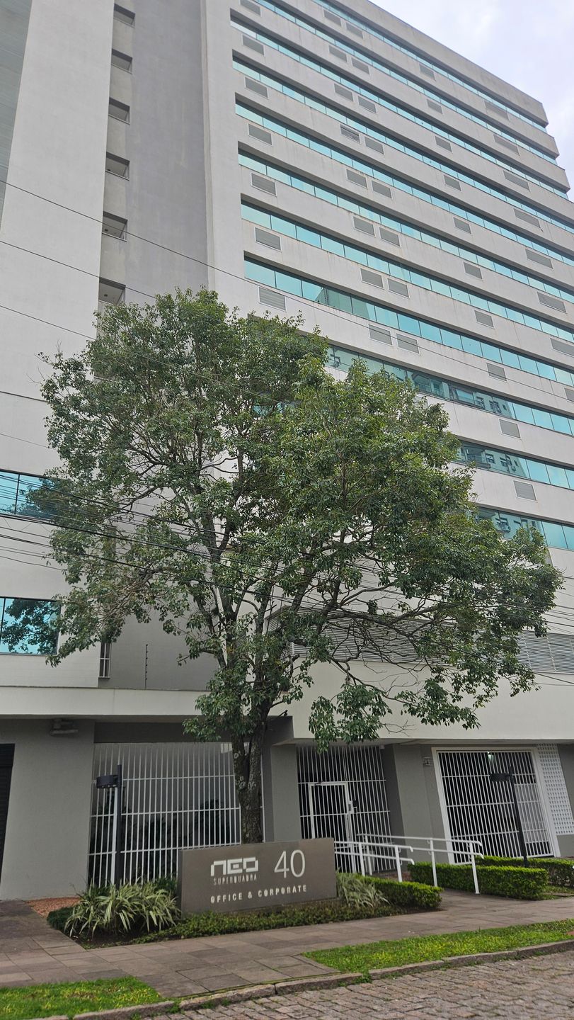 Imóvel comercial para venda no bairro Santa Maria Goretti em Porto Alegre