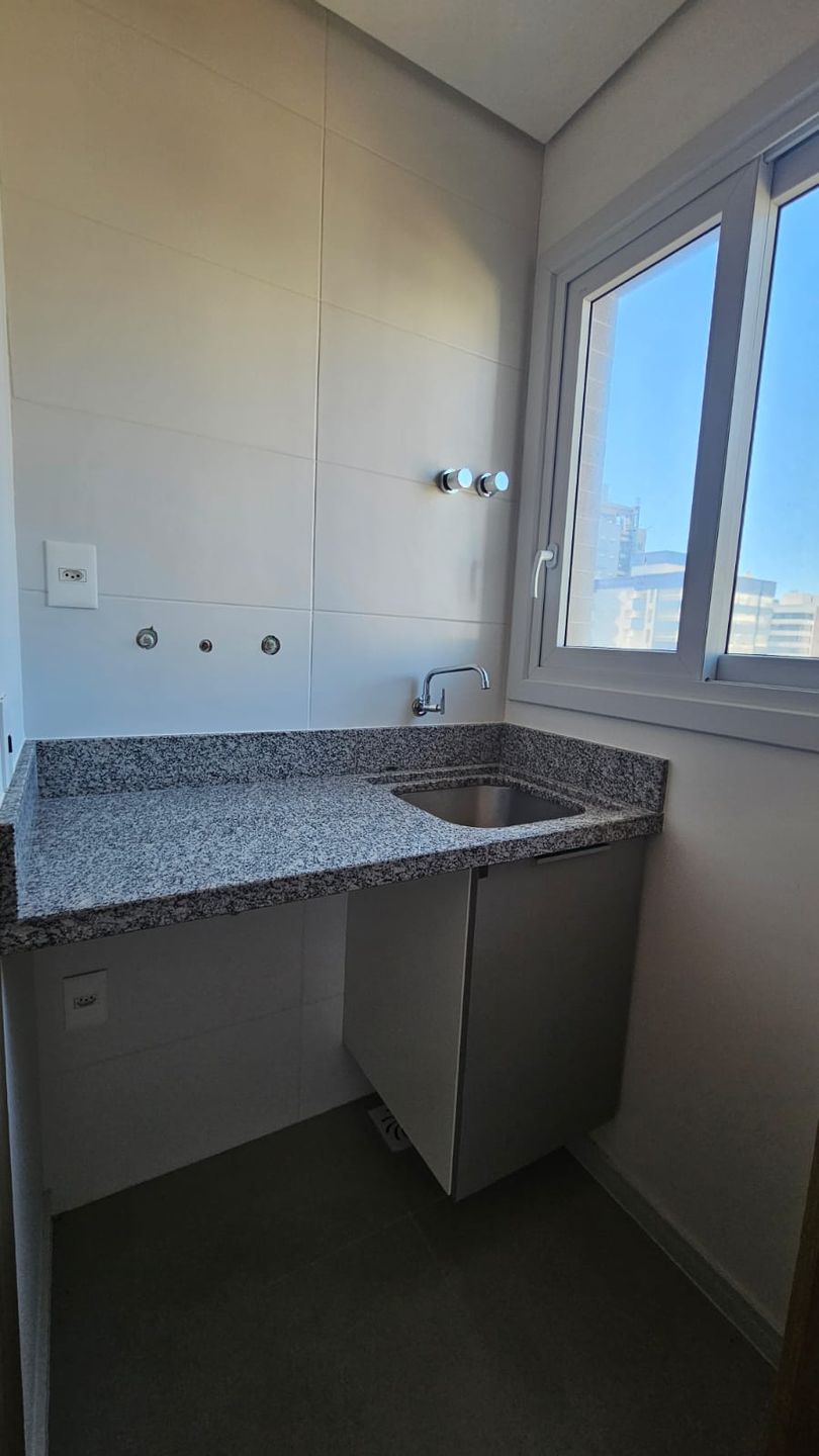 Apartamento 2 quartos sendo 1 suíte para venda no bairro Navegantes em Capão da Canoa