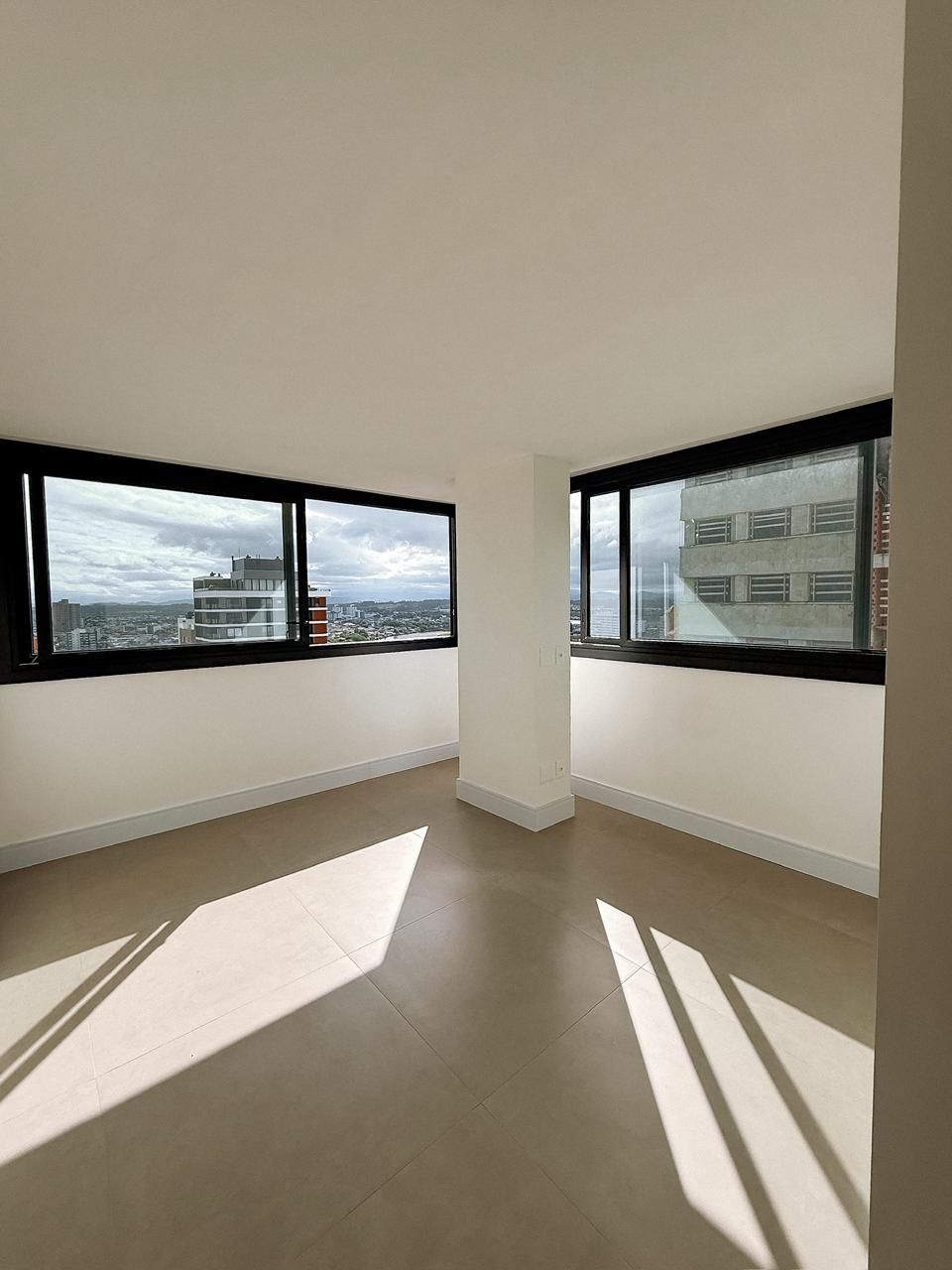 Apartamento 2 quartos sendo 1 suíte para venda no bairro Predial em Torres