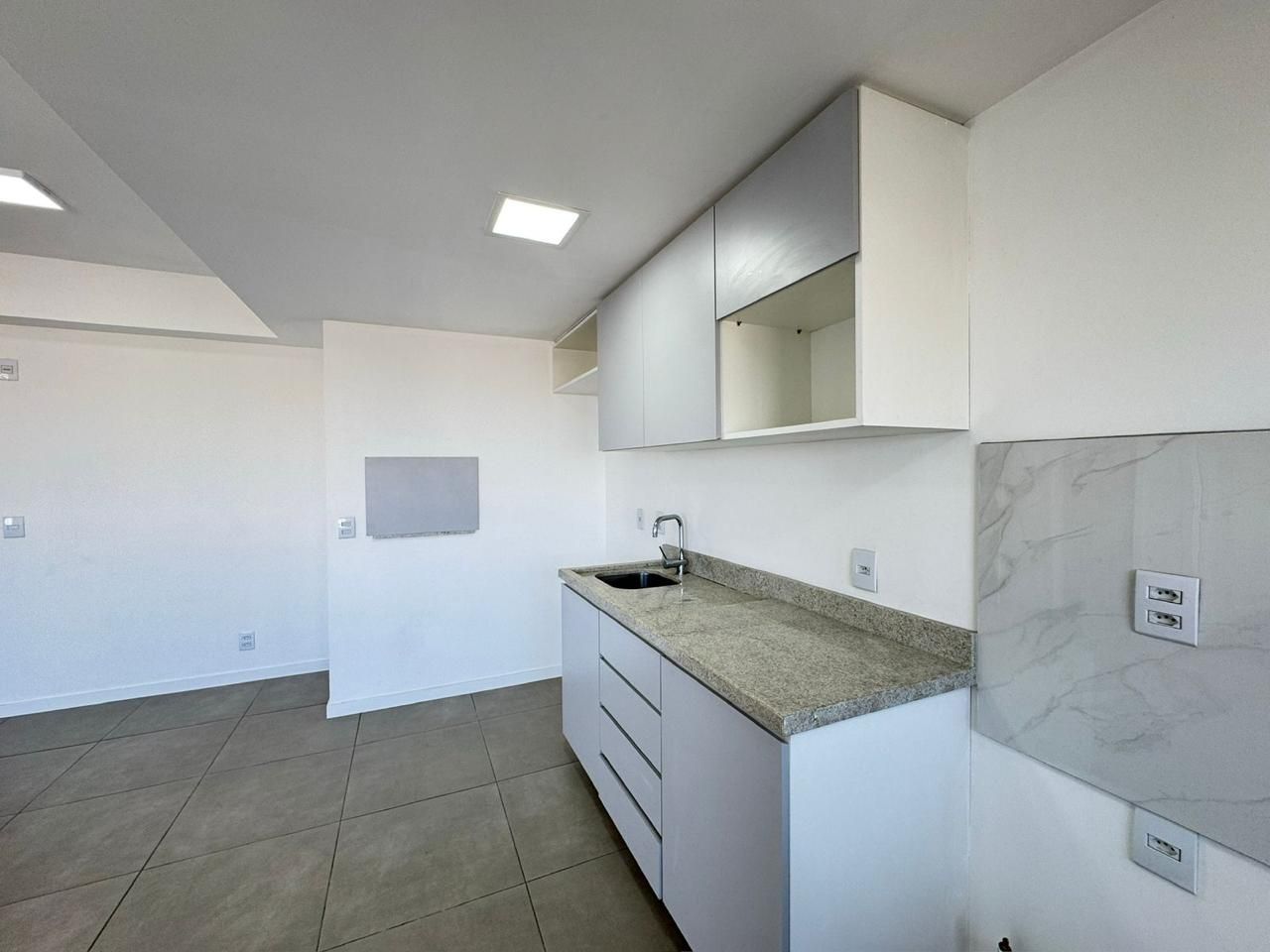 Apartamento 1 quarto para venda no bairro Vila Jardim em Porto Alegre