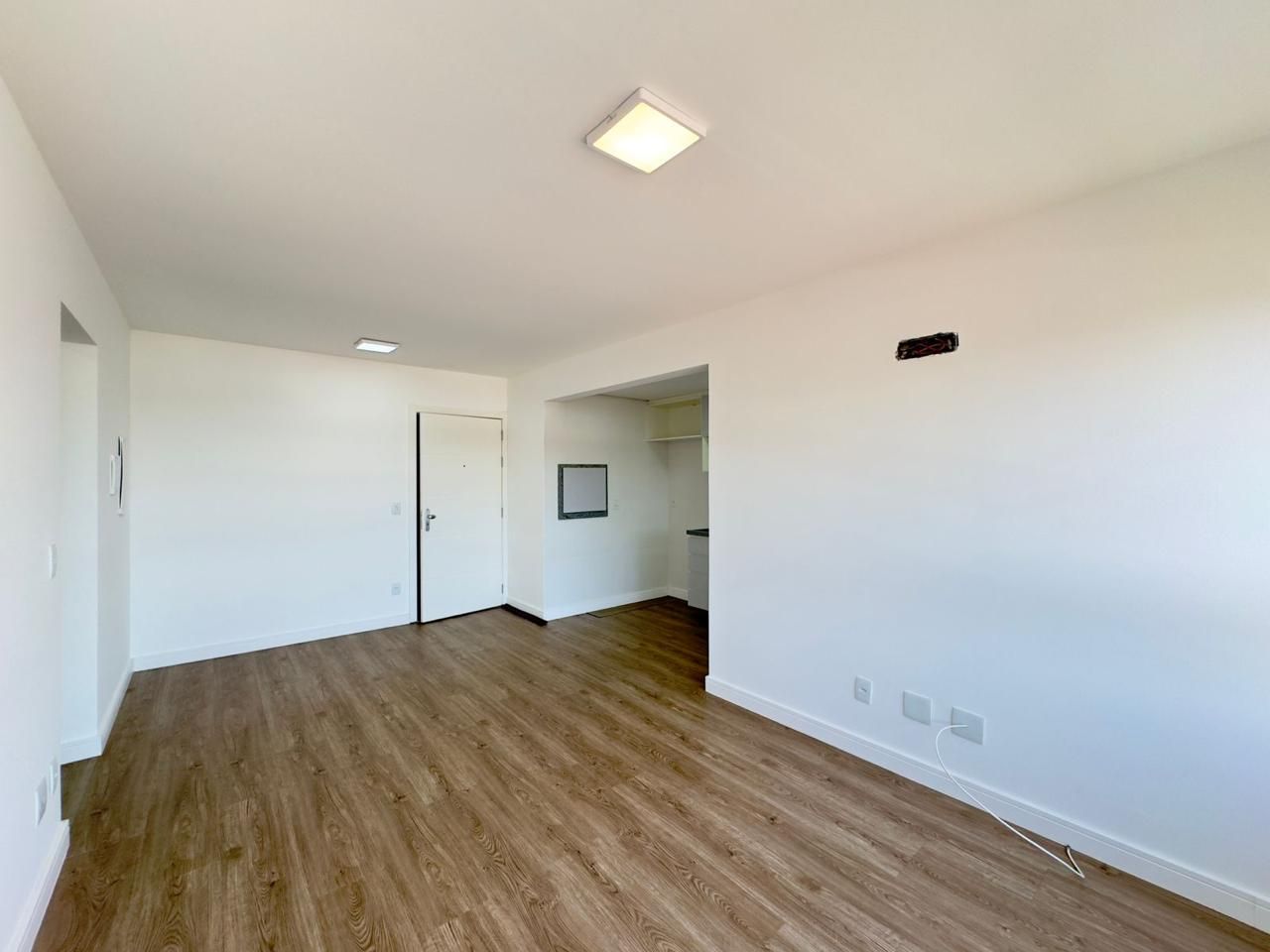 Apartamento 2 quartos sendo 1 suíte para venda no bairro Vila Ipiranga em Porto Alegre