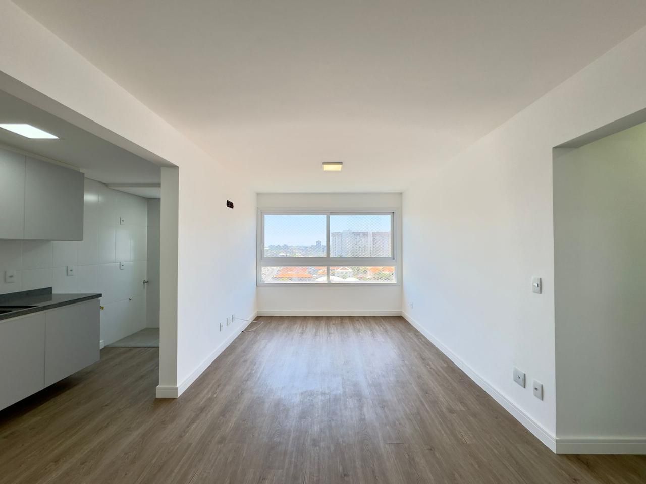 Apartamento 2 quartos sendo 1 suíte para venda no bairro Vila Ipiranga em Porto Alegre