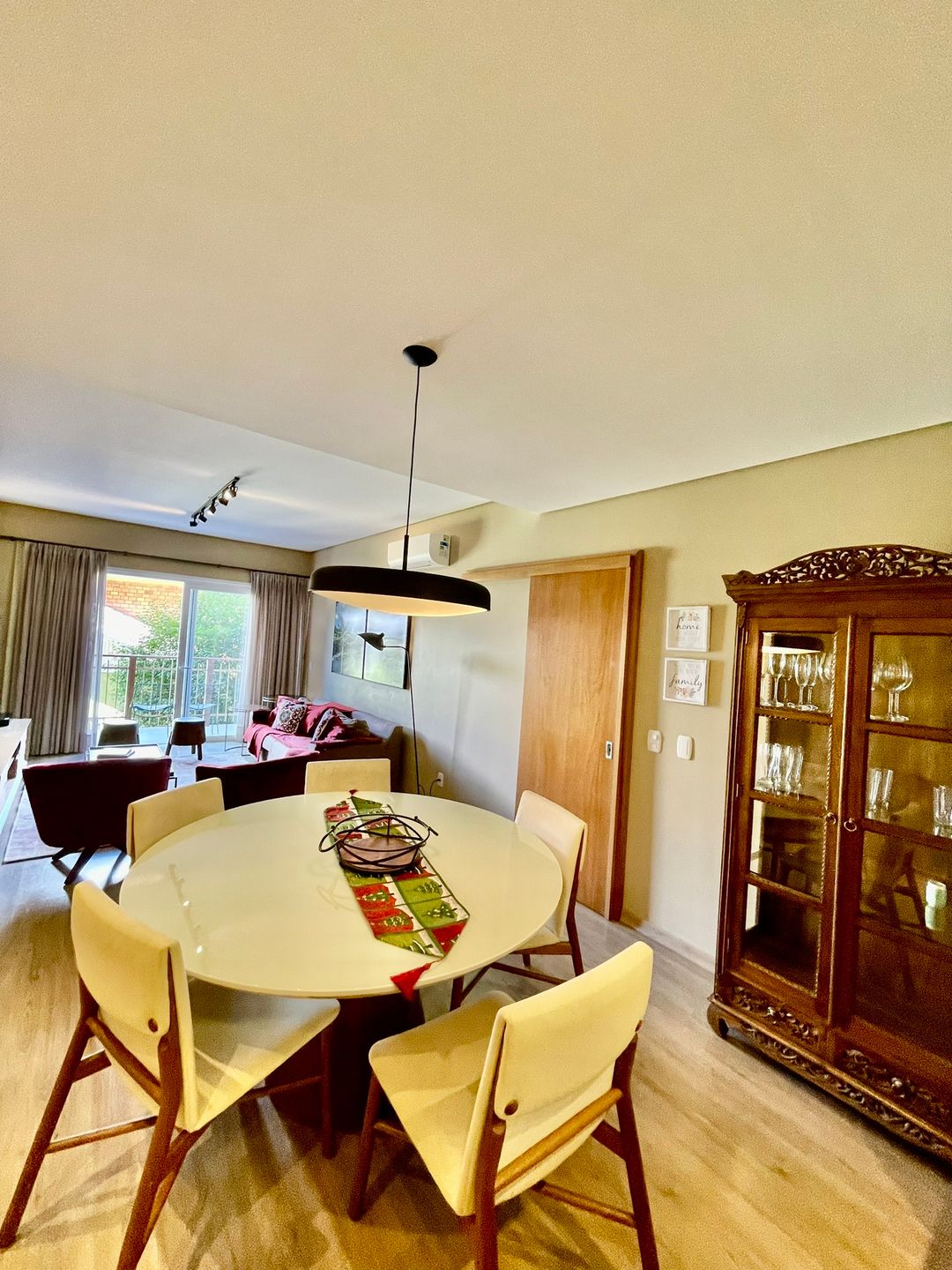 Apartamento 2 quartos sendo 2 suítes para venda no bairro Carniel em Gramado