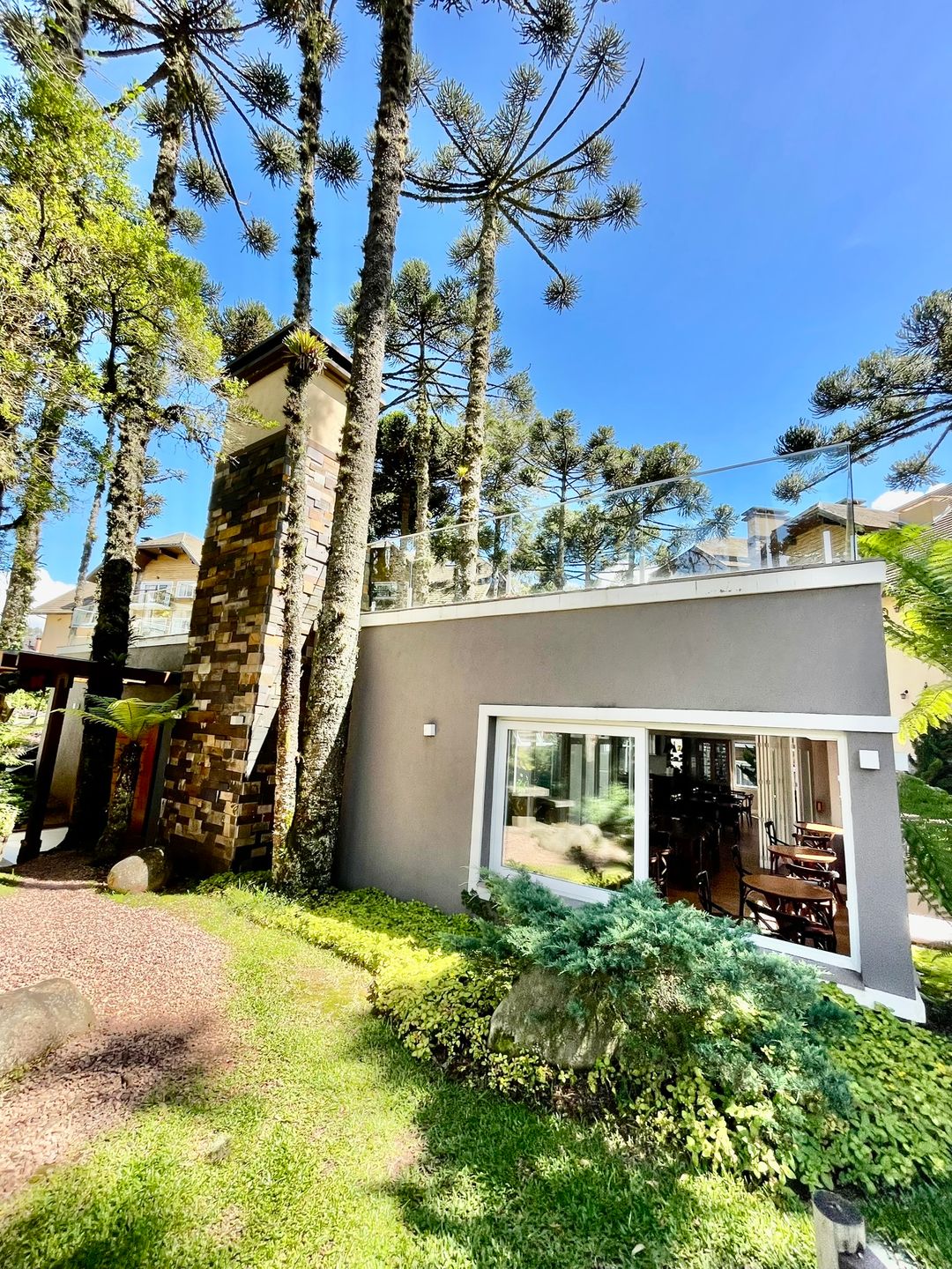 Apartamento 2 quartos sendo 2 suítes para venda no bairro Carniel em Gramado