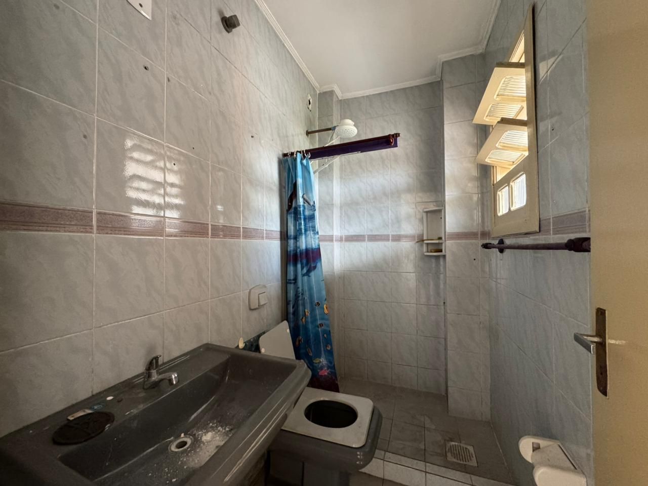 Casa 5 quartos sendo 1 suíte para venda no bairro Jardim São Pedro em Porto Alegre