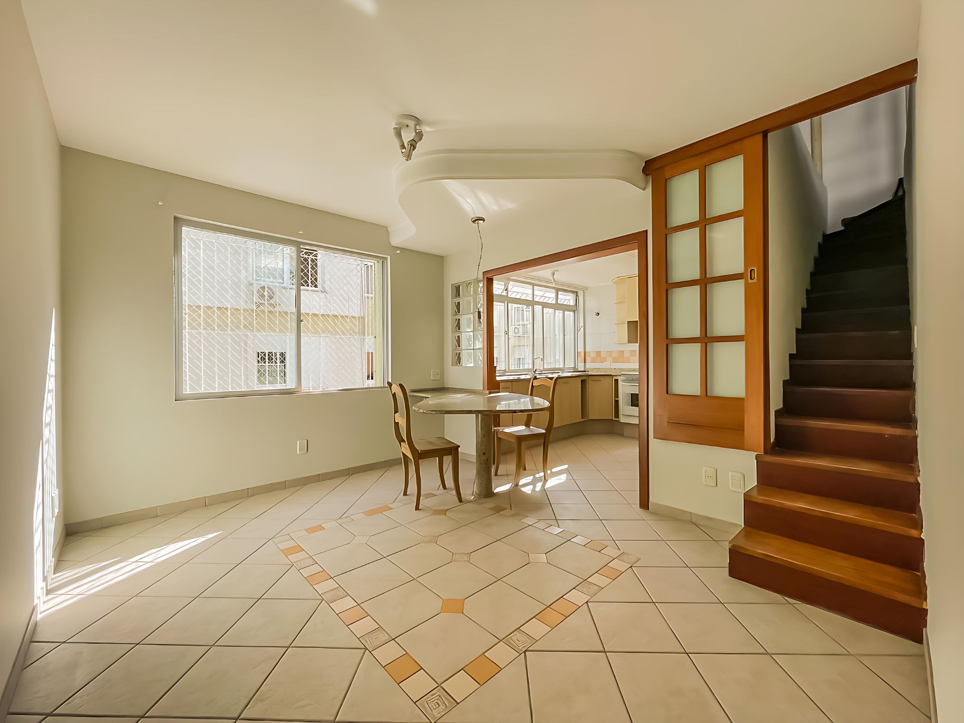 Apartamento para venda no bairro Moinhos de Vento em Porto Alegre