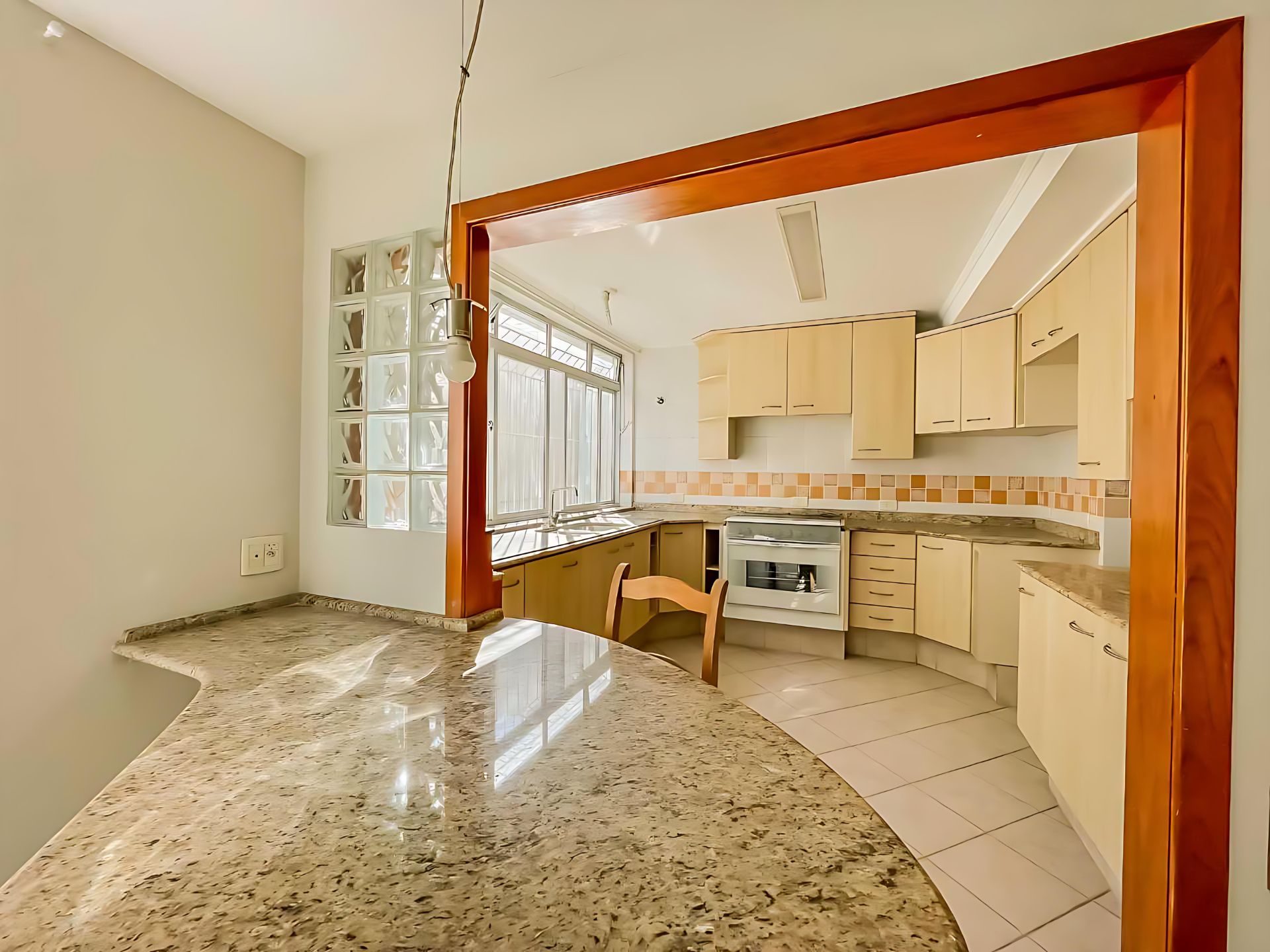 Apartamento para venda no bairro Moinhos de Vento em Porto Alegre