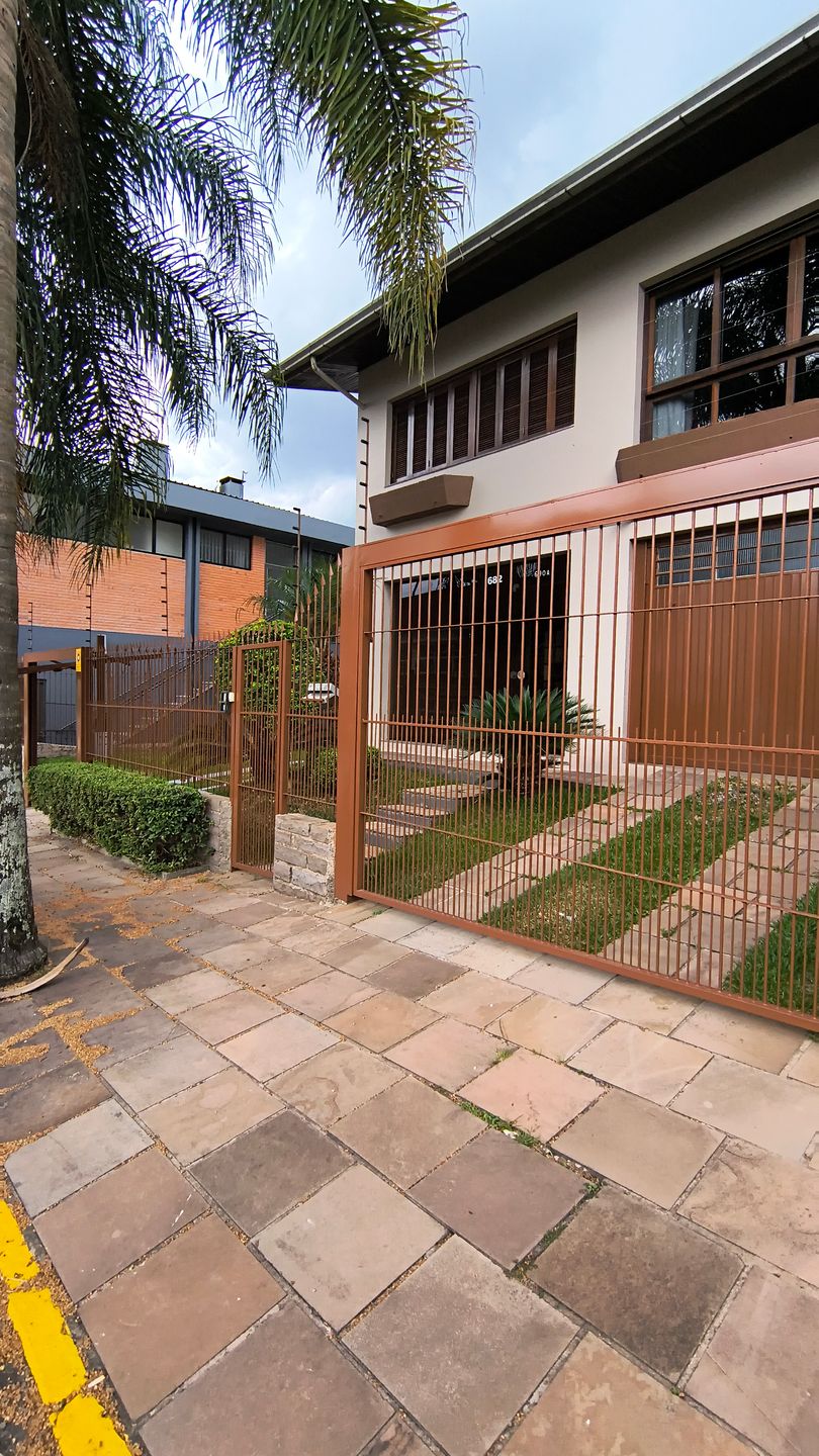 Casa para venda no bairro Cinquentenário em Caxias do Sul