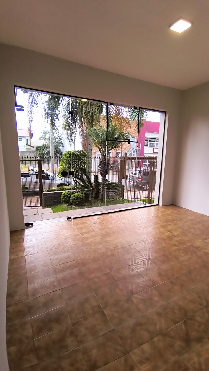 Casa para venda no bairro Cinquentenário em Caxias do Sul