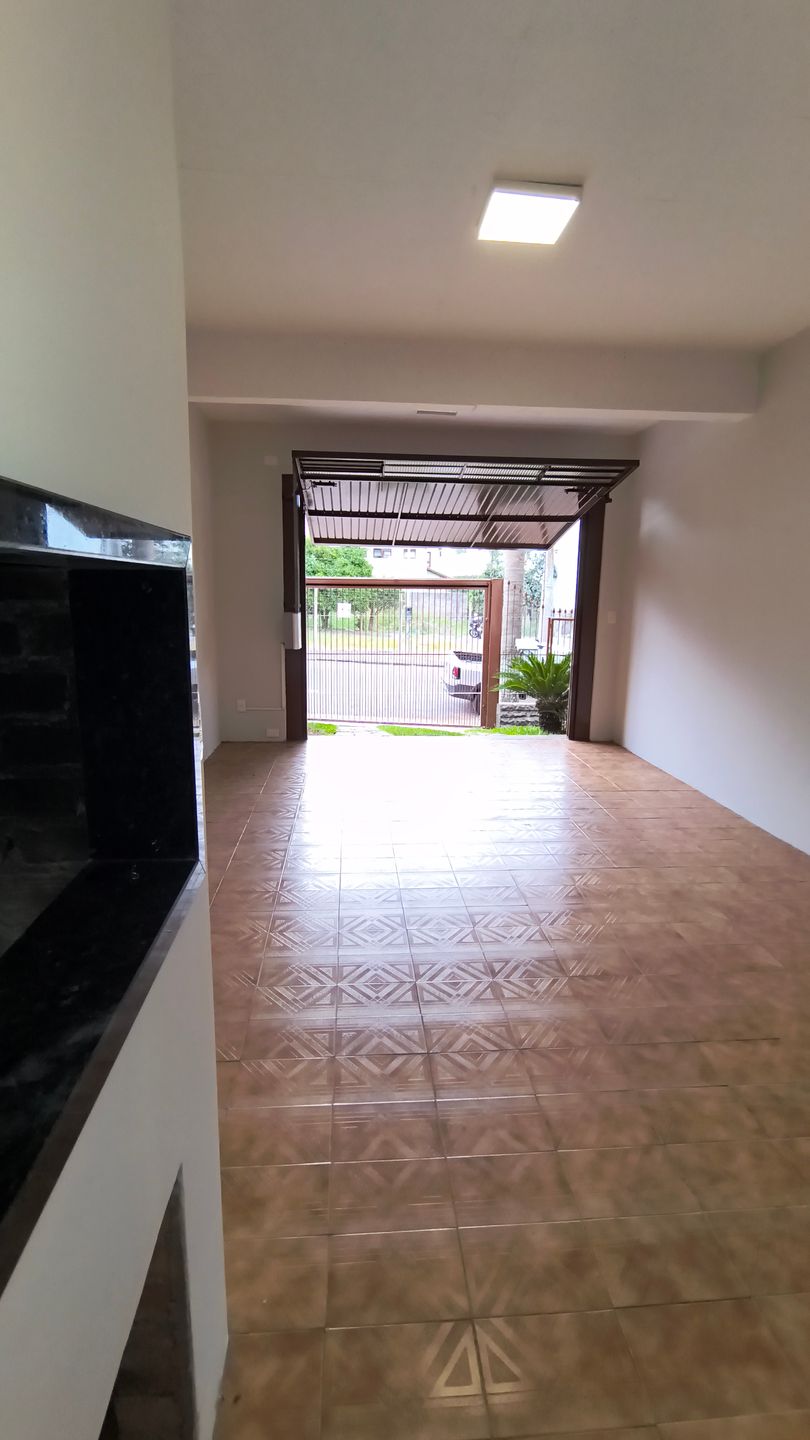 Casa para venda no bairro Cinquentenário em Caxias do Sul