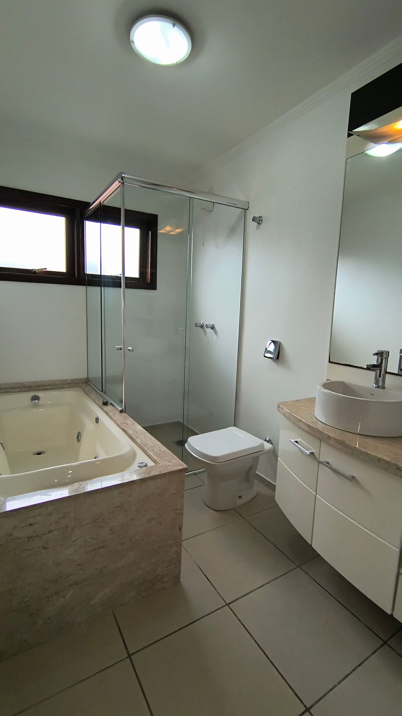 Casa para venda no bairro Cinquentenário em Caxias do Sul