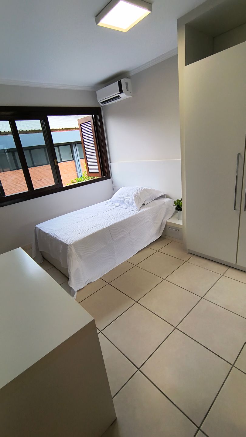 Casa para venda no bairro Cinquentenário em Caxias do Sul