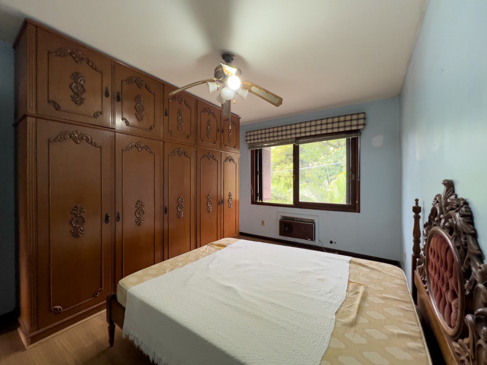 Casa para venda no bairro Passo De#39;Areia em Porto Alegre