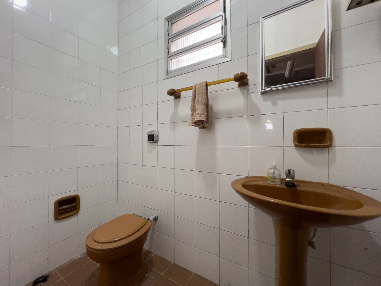 Casa para venda no bairro Passo De#39;Areia em Porto Alegre
