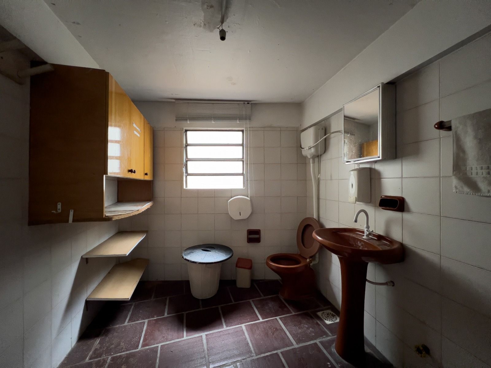 Casa para venda no bairro Passo De#39;Areia em Porto Alegre