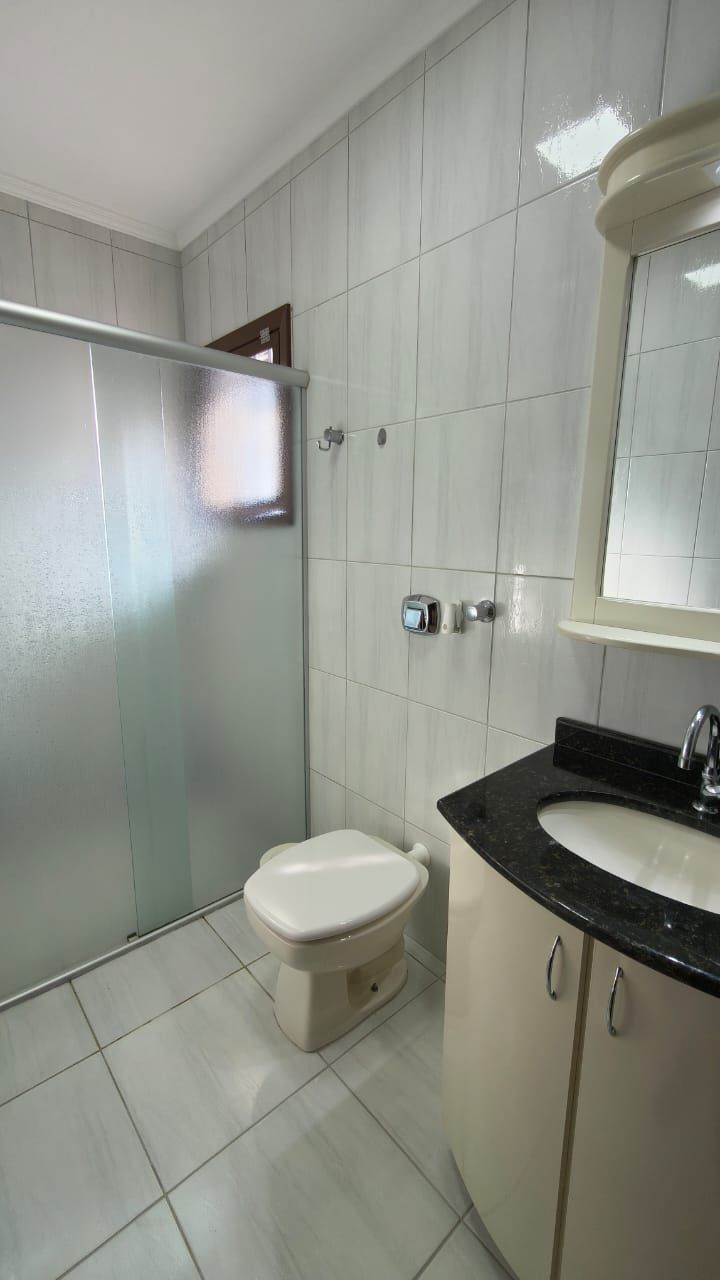 Sobrado Duplex 3 quartos sendo 1 suíte para venda no bairro Areias Brancas em Arroio do Sal