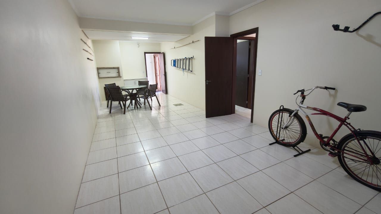 Sobrado Duplex 3 quartos sendo 1 suíte para venda no bairro Areias Brancas em Arroio do Sal