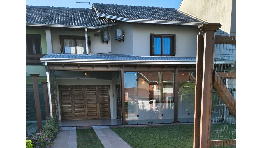 Sobrado Duplex 3 quartos sendo 1 suíte para venda no bairro Areias Brancas em Arroio do Sal