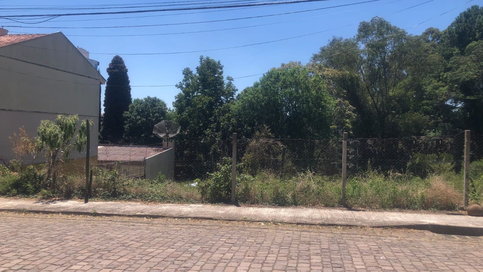 Lote para venda no bairro Cinquentenário em Caxias do Sul