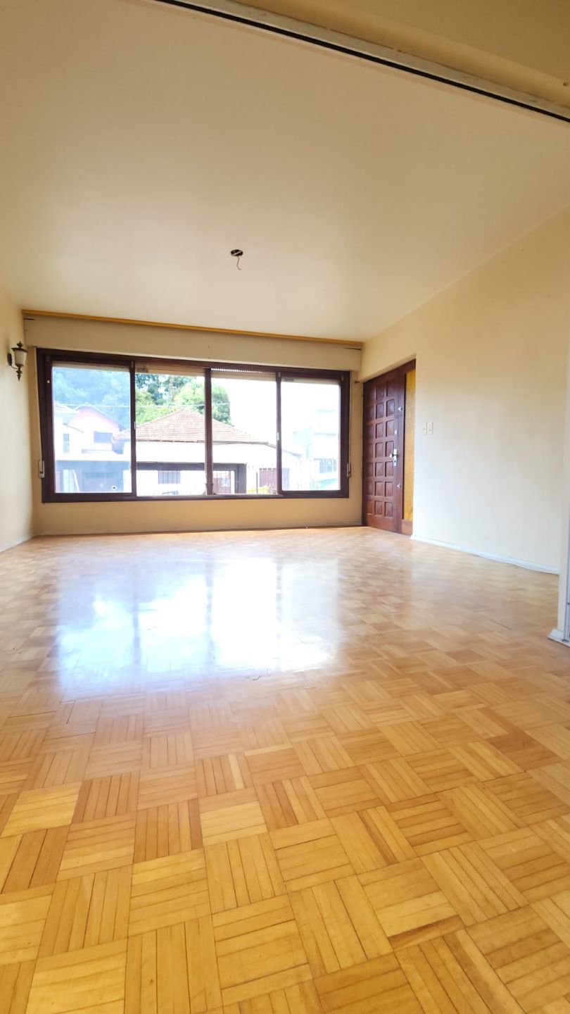 Casa para venda no bairro Medianeira em Caxias do Sul