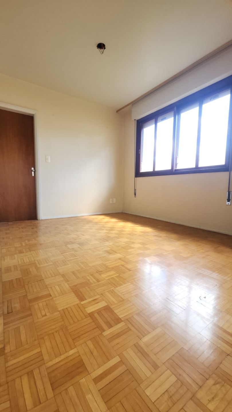 Casa para venda no bairro Medianeira em Caxias do Sul